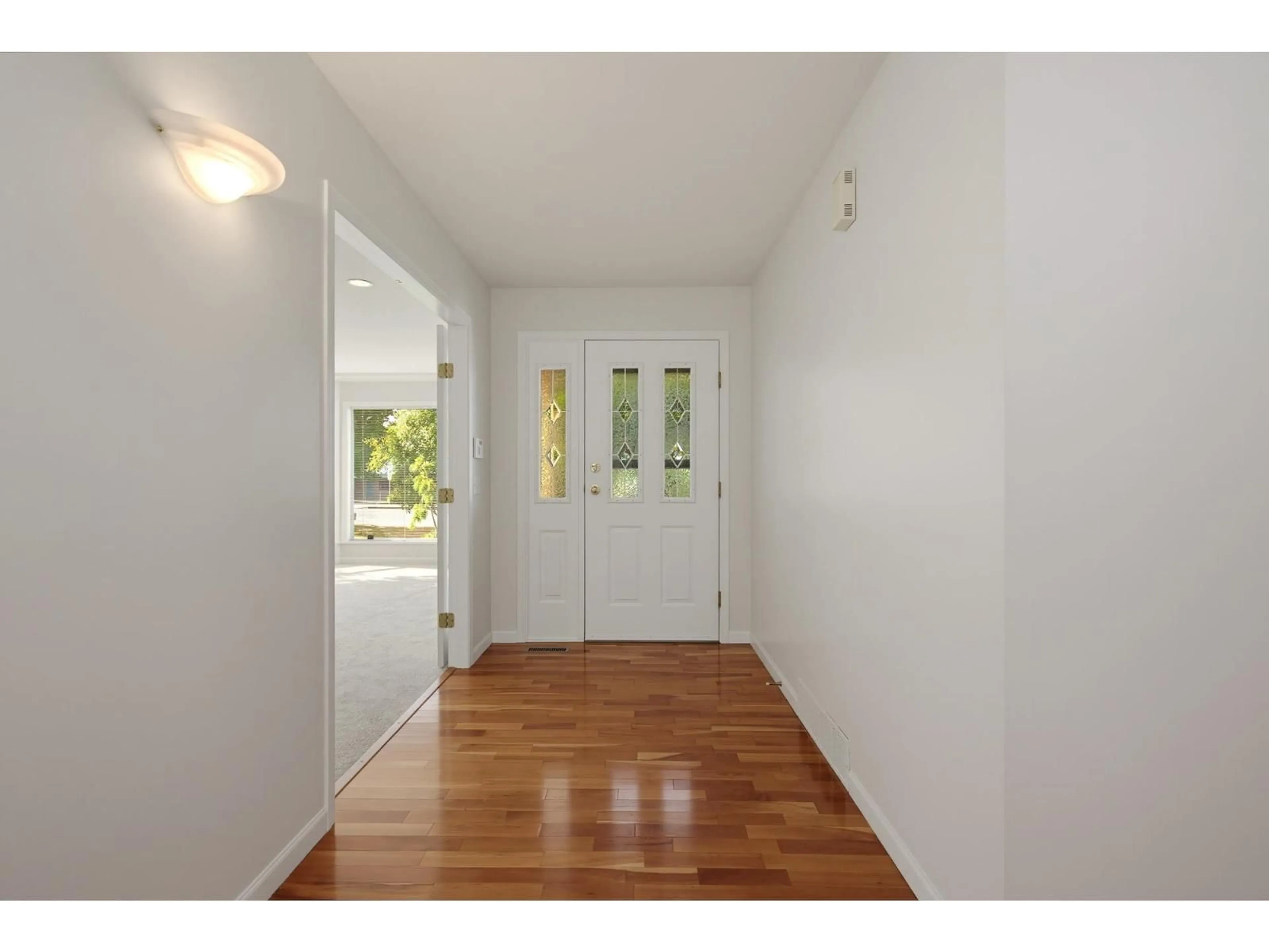 Indoor entryway for 22153 OLD YALE ROAD, Langley British Columbia V2Z1A3