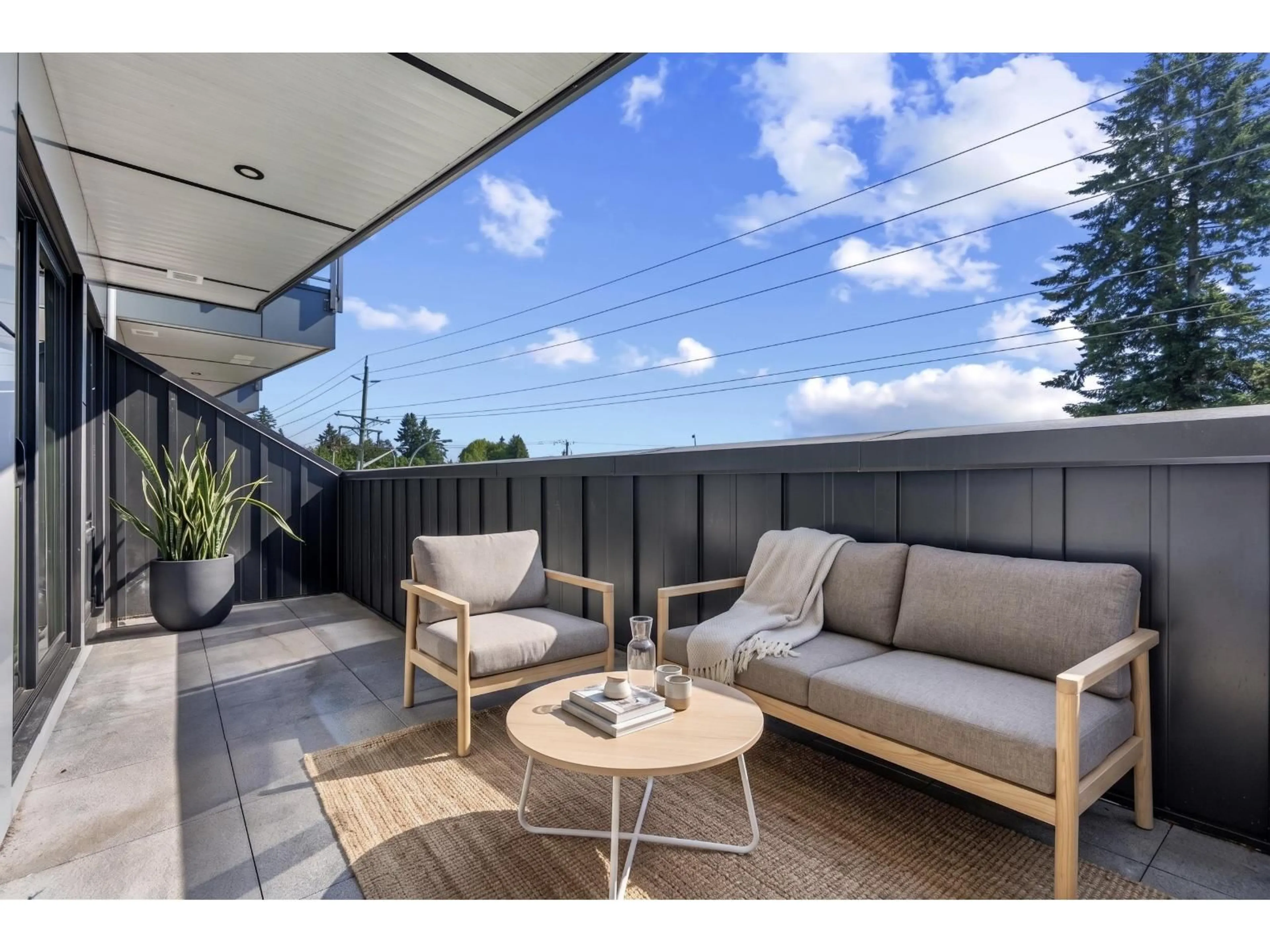 Patio, street for 304 - 2233 156 STREET, Surrey British Columbia V4A4V3