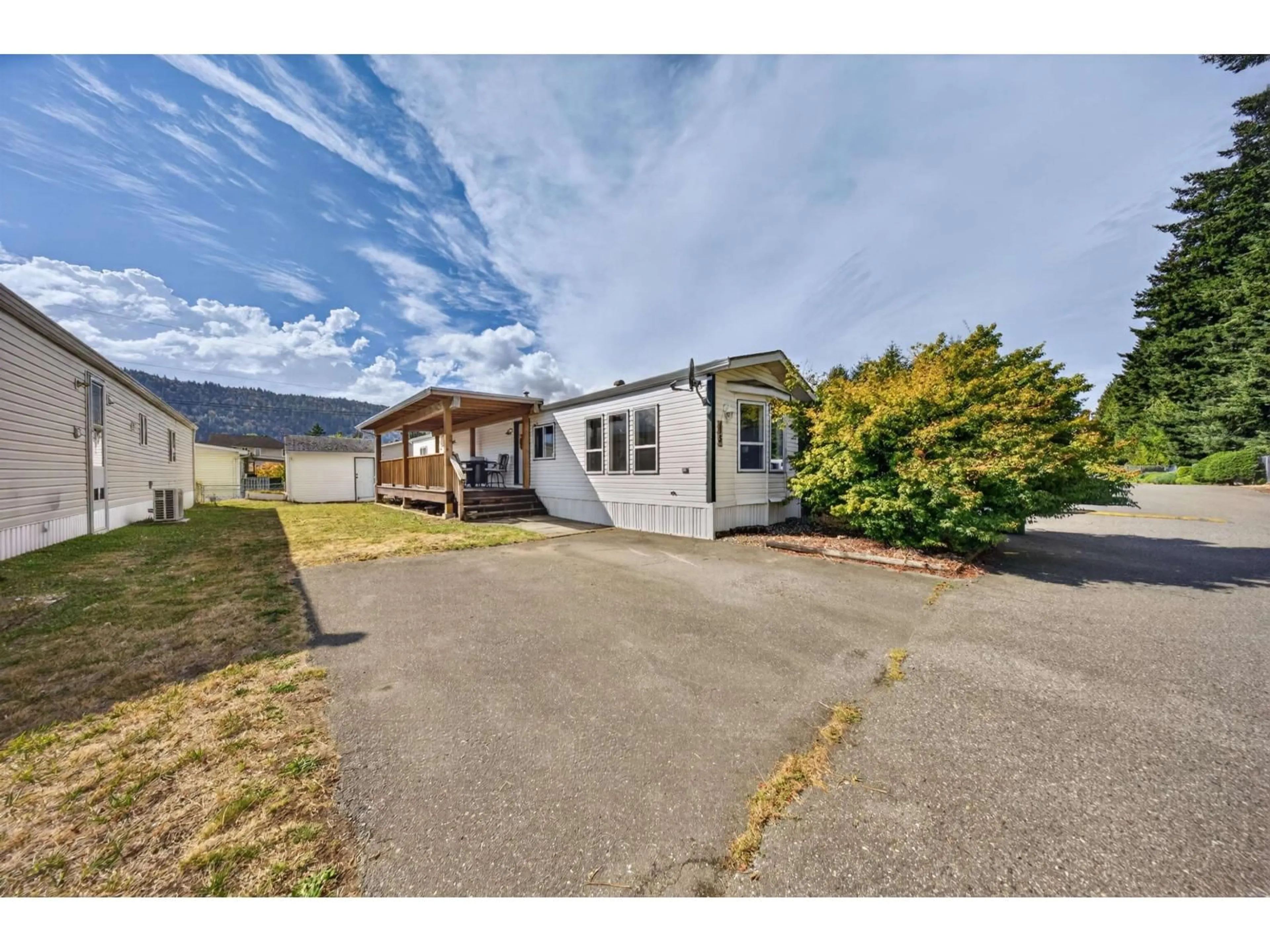 A pic from outside/outdoor area/front of a property/back of a property/a pic from drone, street for 15 - 44565 MONTE VISTA DRIVE, Chilliwack British Columbia V2R5Y4