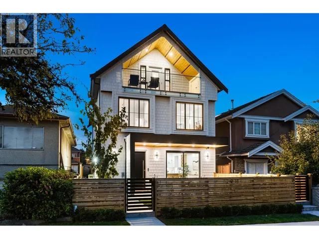 1 - 2211 MANNERING AVENUE, Vancouver 2