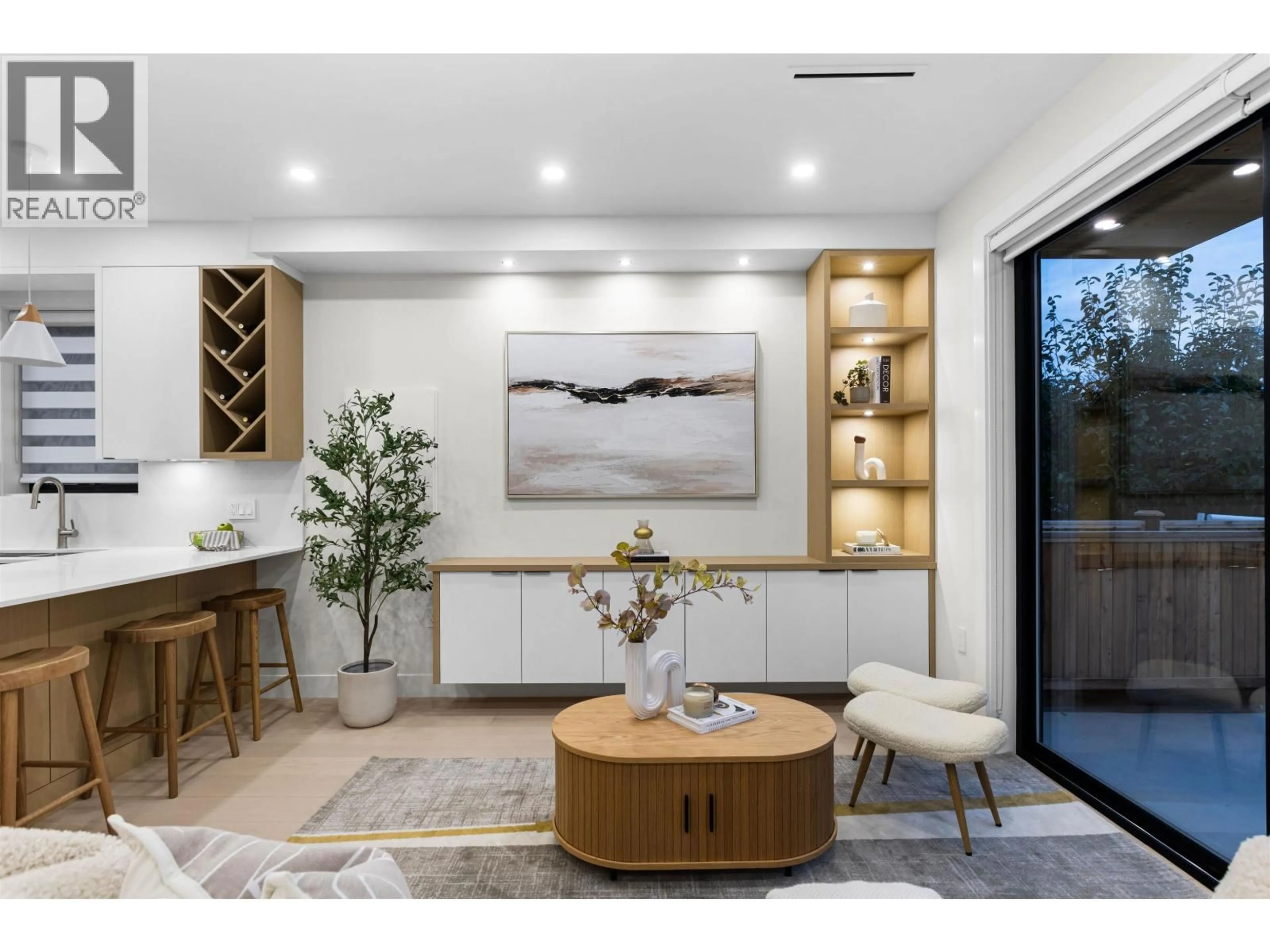 Unknown for 1 - 2211 MANNERING AVENUE, Vancouver British Columbia V5N3C5