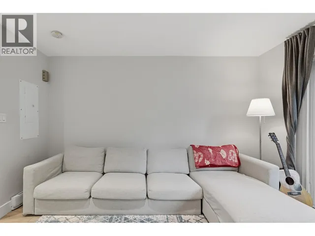 4212 GARDEN GROVE DRIVE, Burnaby 5