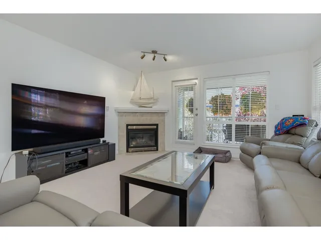 18636 65 AVENUE, Surrey 5