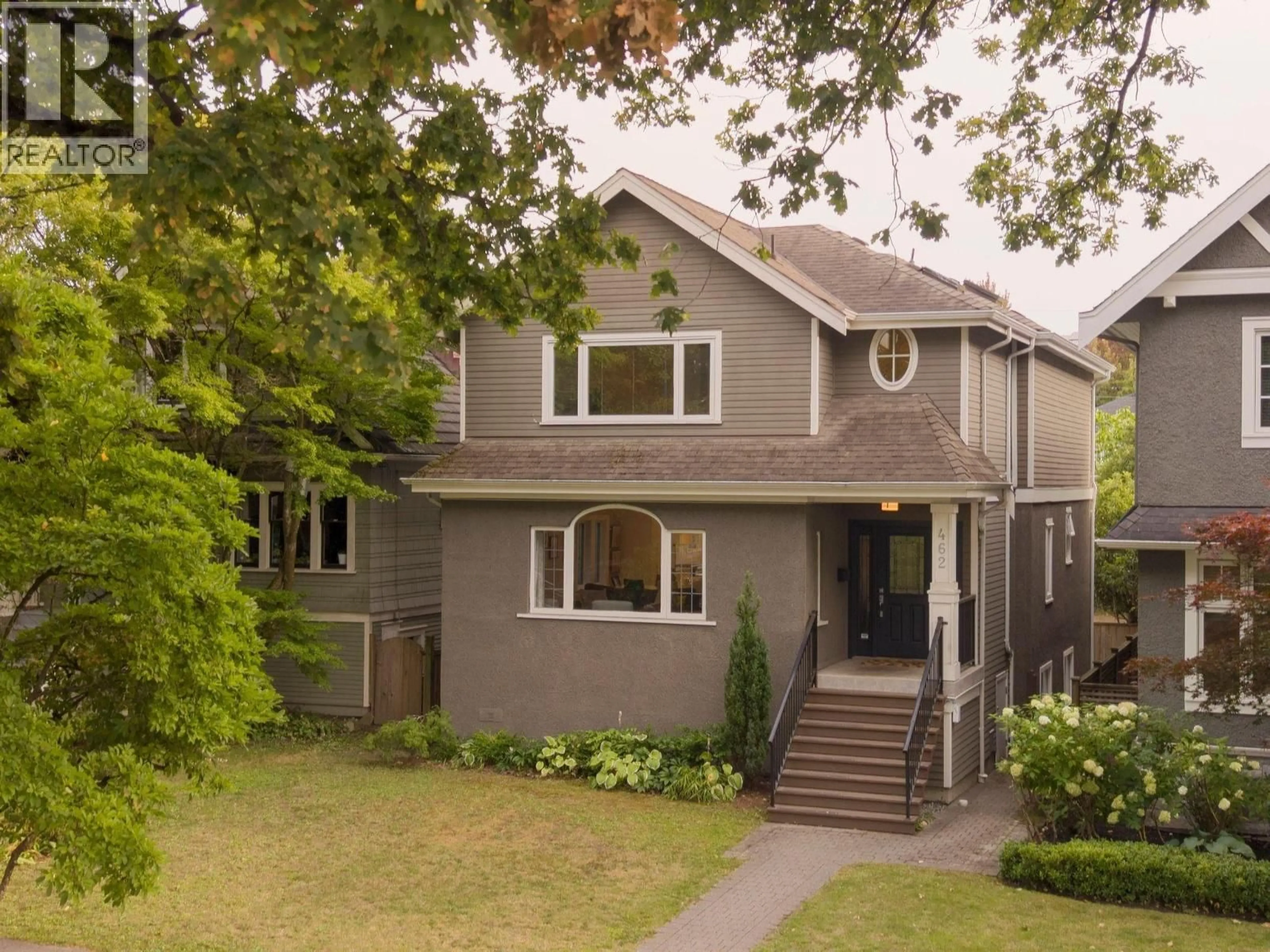 Home with vinyl exterior material, street for 462 22ND AVENUE, Vancouver British Columbia V5Y2G5