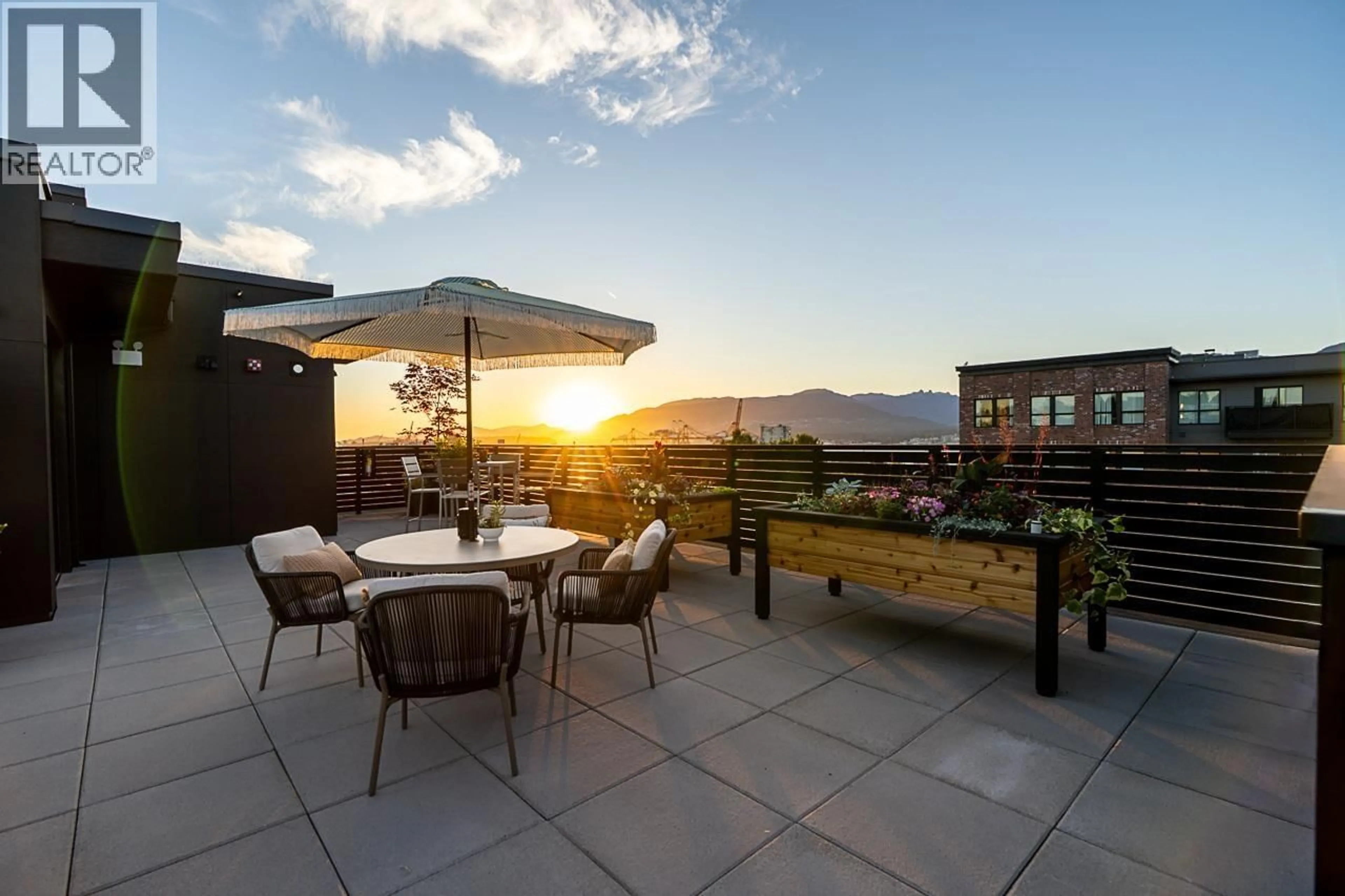 Patio, mountain view for 309 - 422 LAKEWOOD DRIVE, Vancouver British Columbia V5L0E8