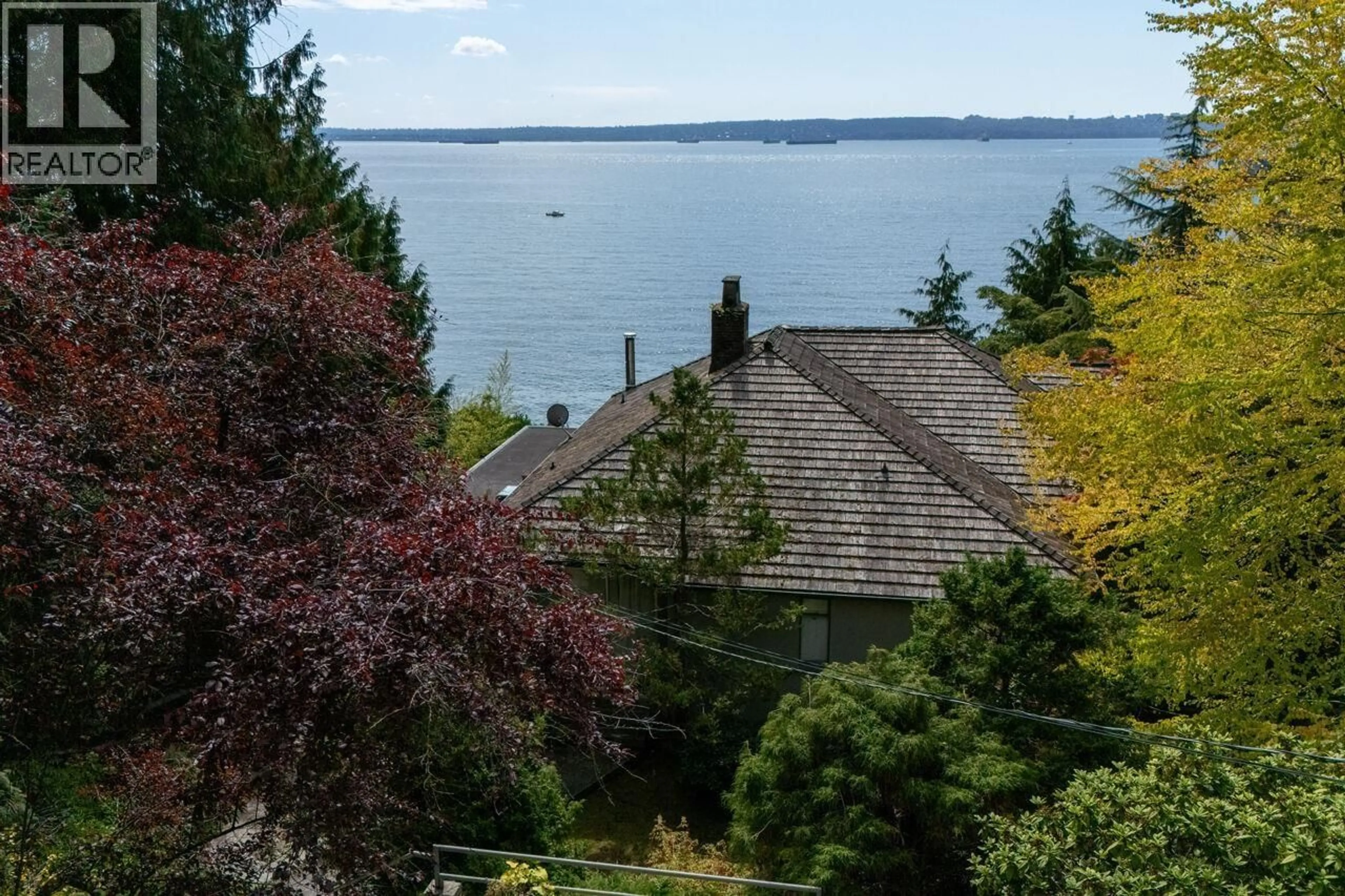 A pic from outside/outdoor area/front of a property/back of a property/a pic from drone, water/lake/river/ocean view for 4052 MARINE DRIVE, West Vancouver British Columbia V7V1N6