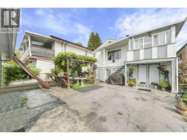 6777 KERR STREET, Vancouver 3