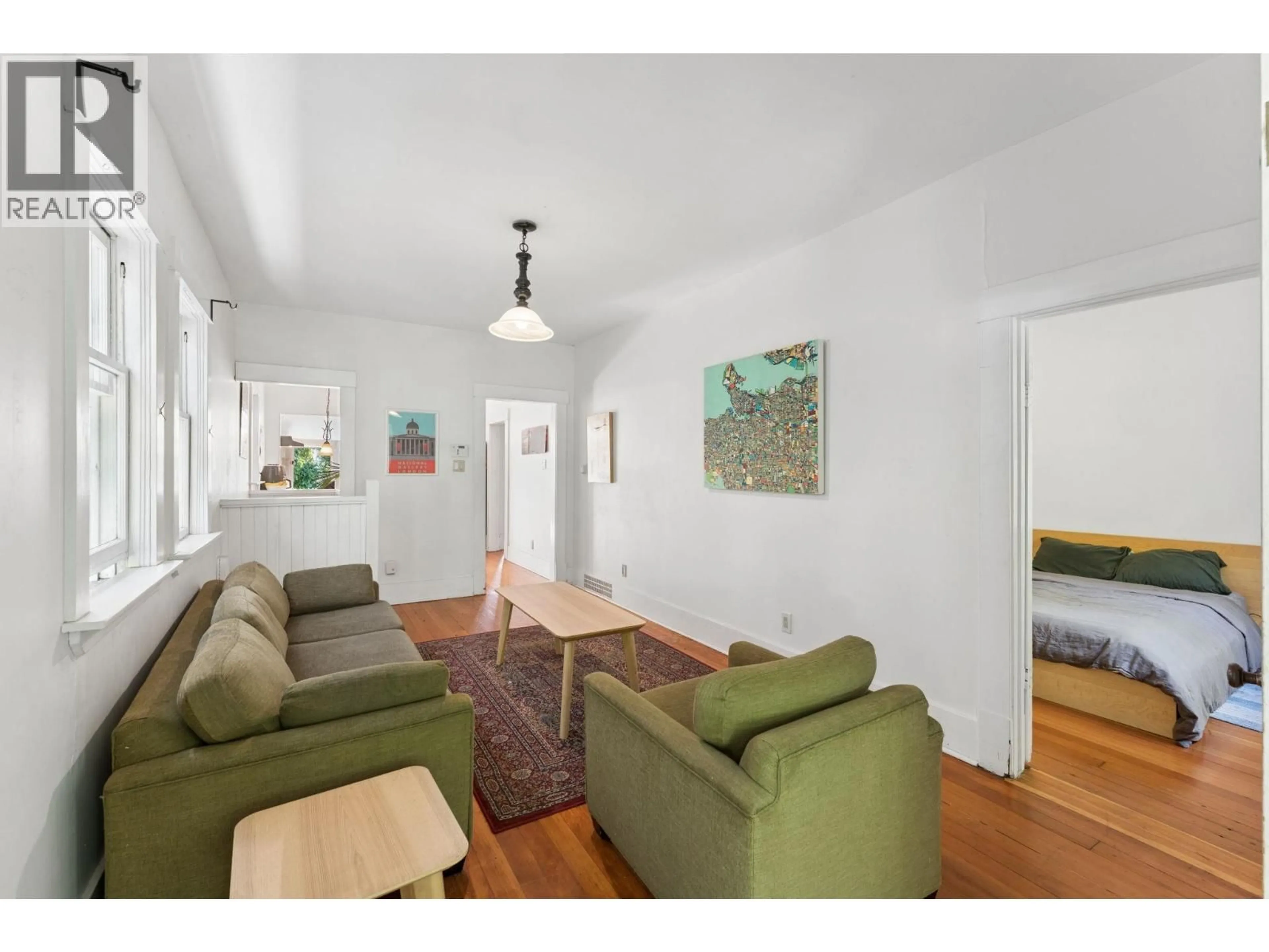 Living room with furniture, unknown for 614 19TH AVENUE, Vancouver British Columbia V5V1K2