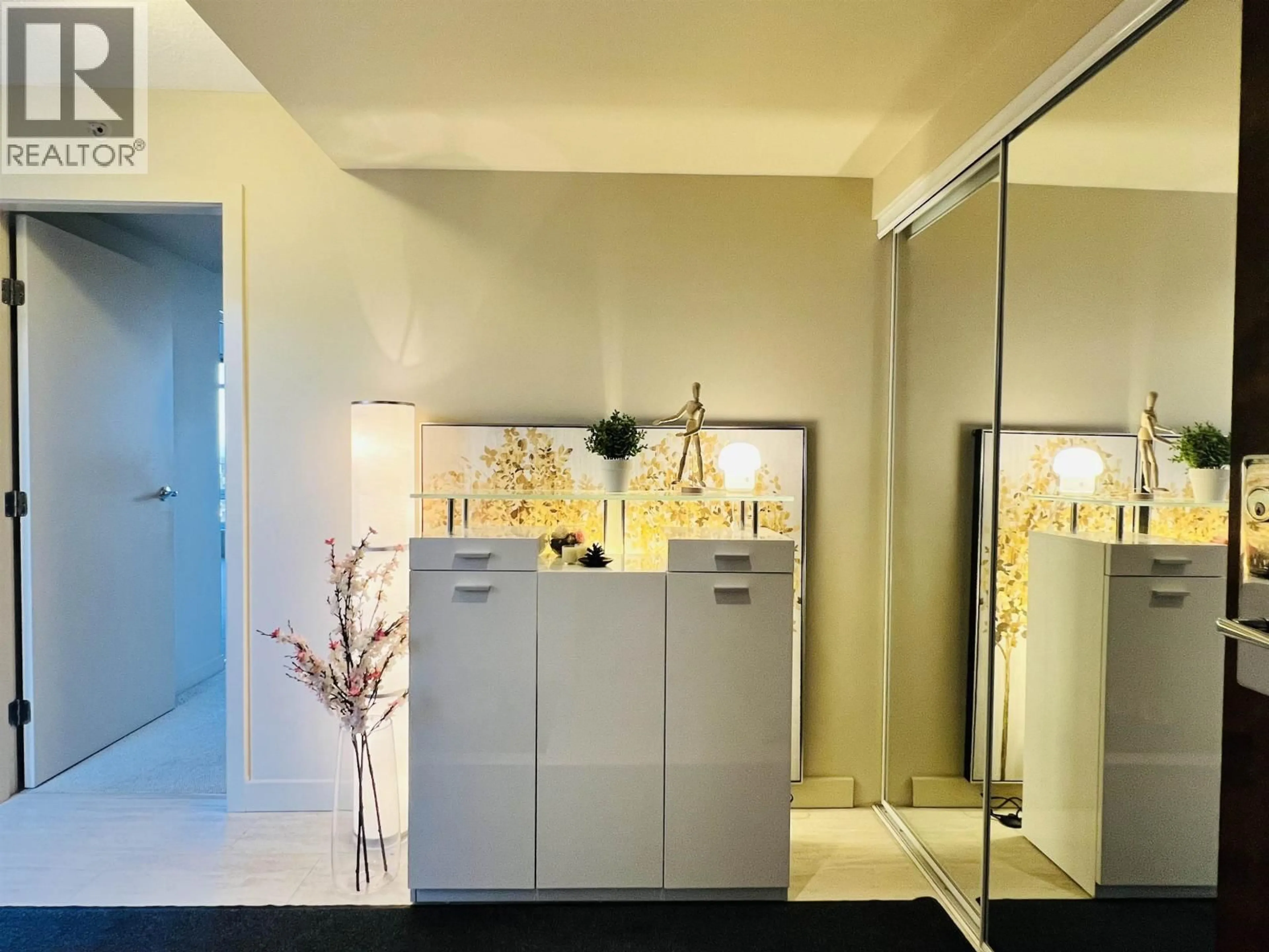 Contemporary bathroom, ceramic/tile floor for 1701 - 8288 LANSDOWNE ROAD, Richmond British Columbia V6X0B3