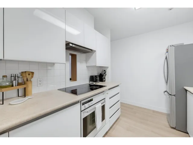 203 - 15375 17 AVENUE, Surrey 5