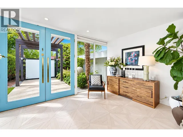 352 54 STREET, Delta 4