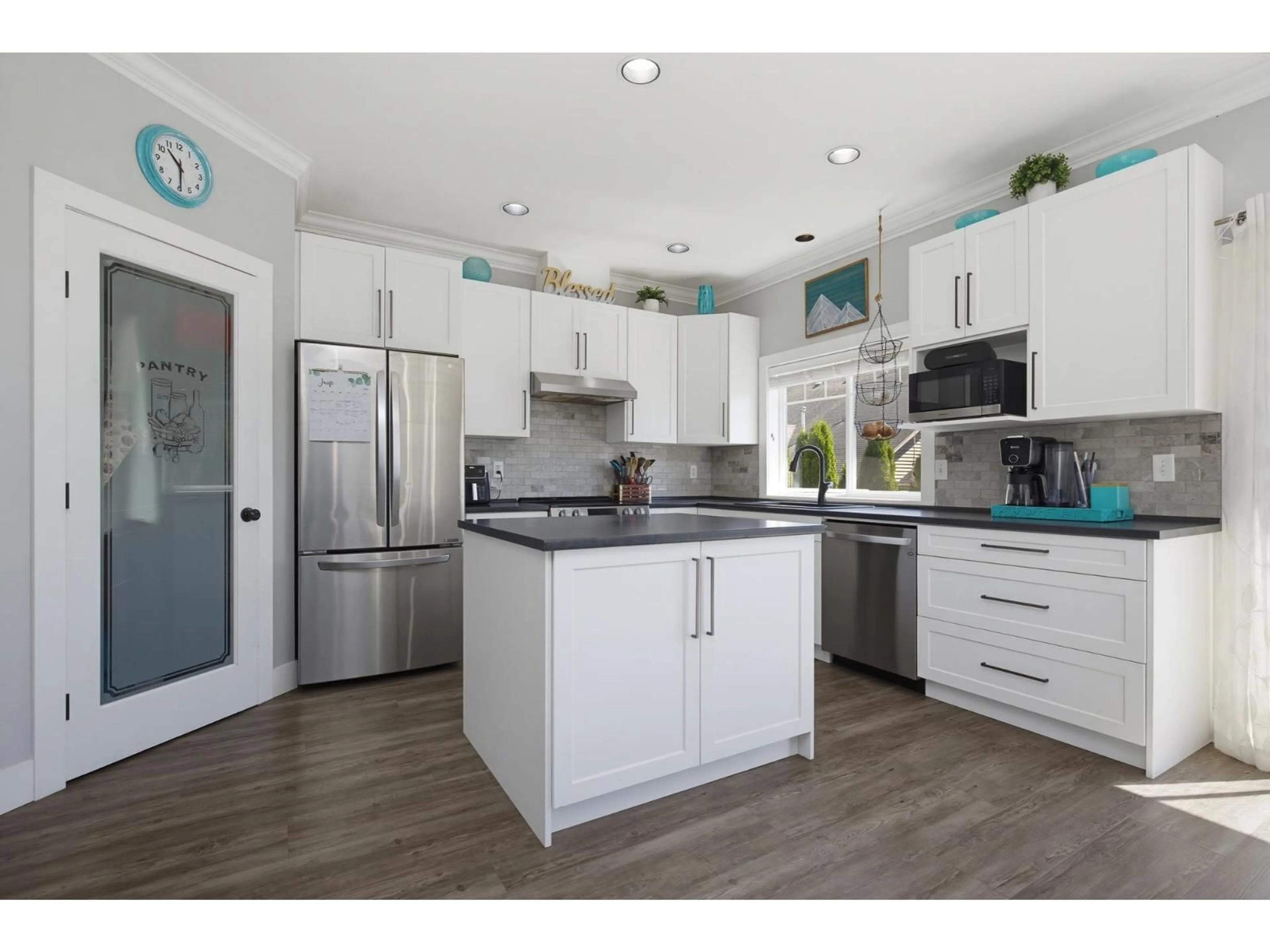 Open concept kitchen, unknown for 23 - 6498 SOUTHDOWNE PLACE, Chilliwack British Columbia V2R0K3
