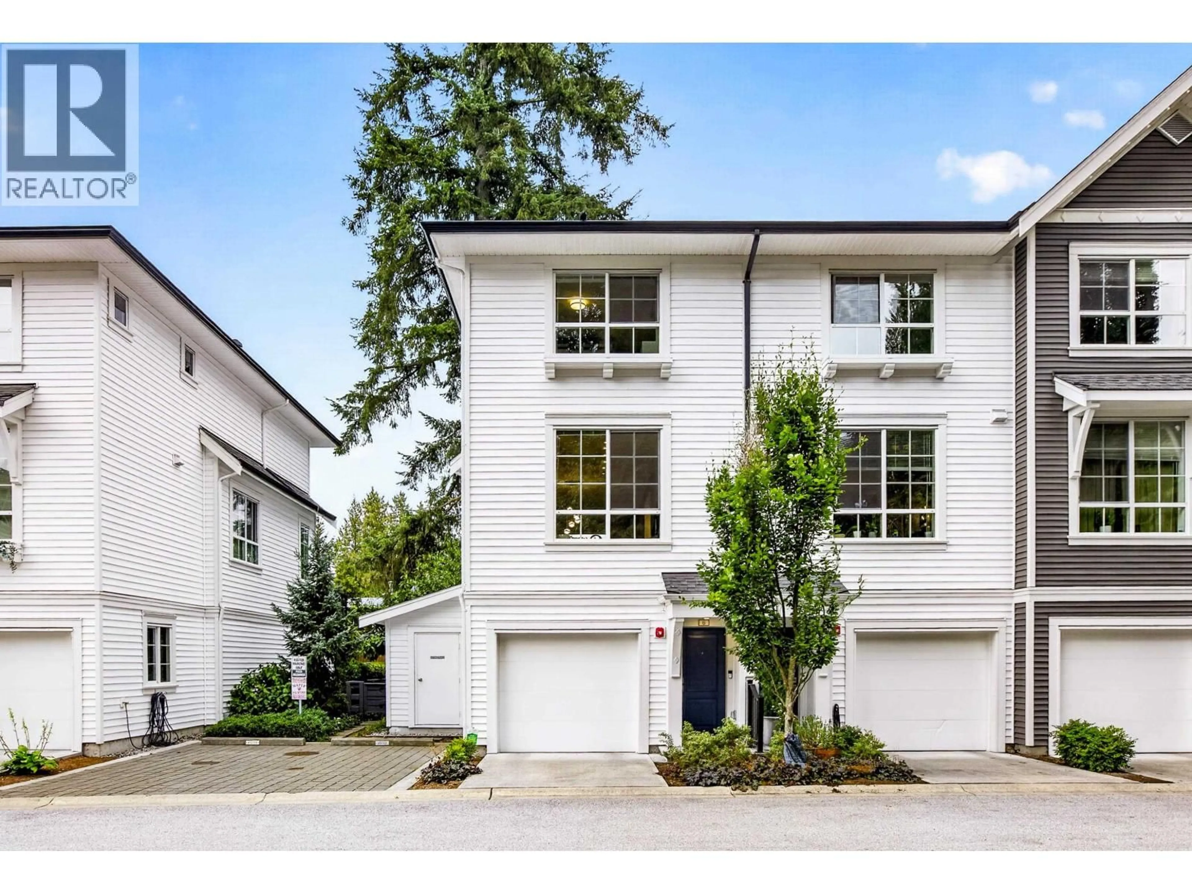 Home with vinyl exterior material, street for 6 - 19696 HAMMOND ROAD, Pitt Meadows British Columbia V3Y1Z5