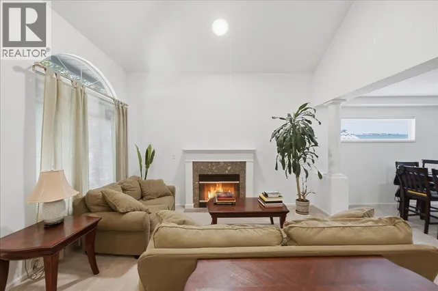 1594 PLATEAU CRESCENT, Coquitlam 3