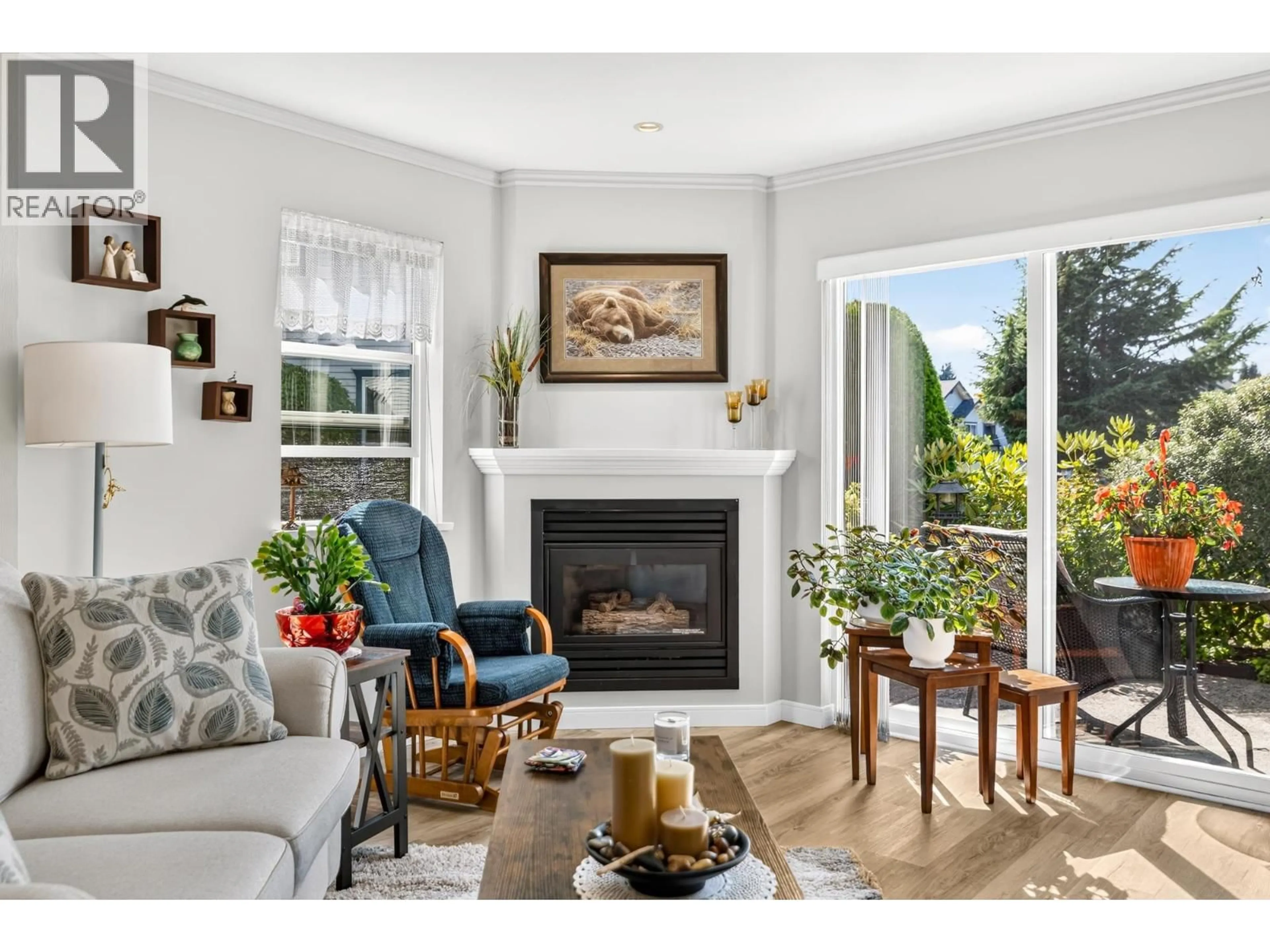 Living room with furniture, unknown for 126 - 5711 EBBTIDE STREET, Sechelt British Columbia V7Z0J5