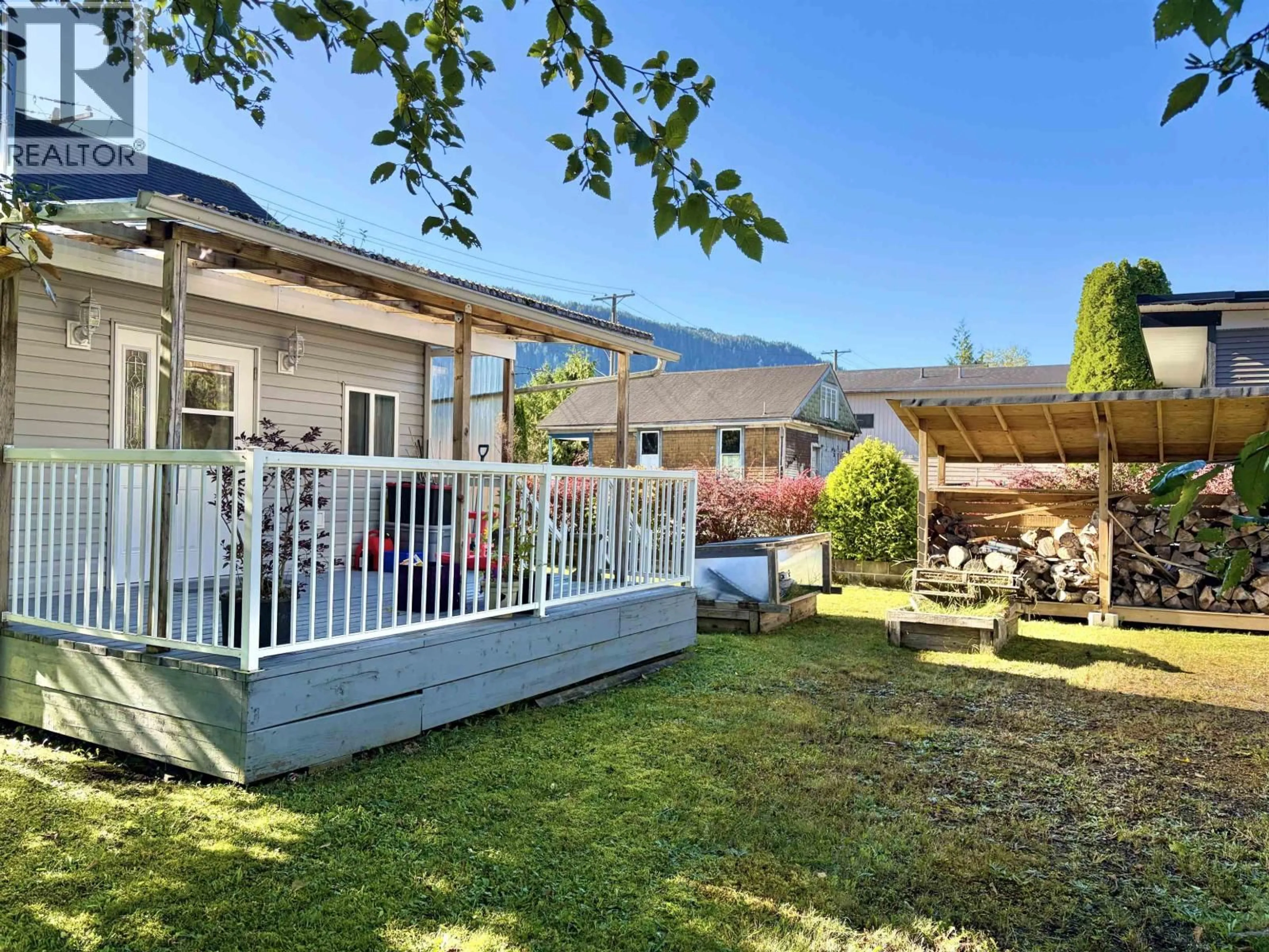 Patio, mountain view for 202 9TH AVENUE, Prince Rupert British Columbia V8J2S7