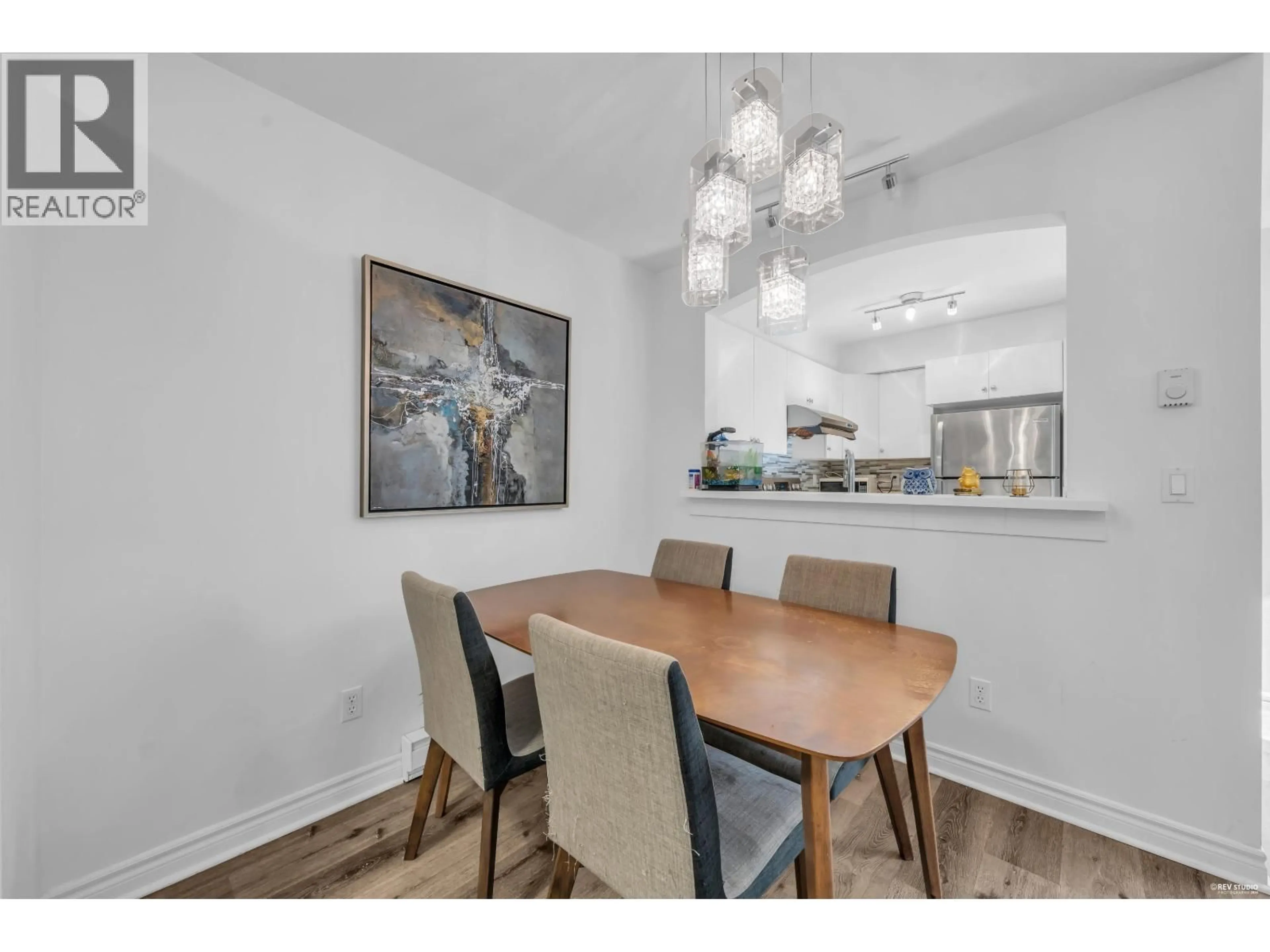 Dining room, wood/laminate floor for 10 - 7128 STRIDE AVENUE, Burnaby British Columbia V3N1T5