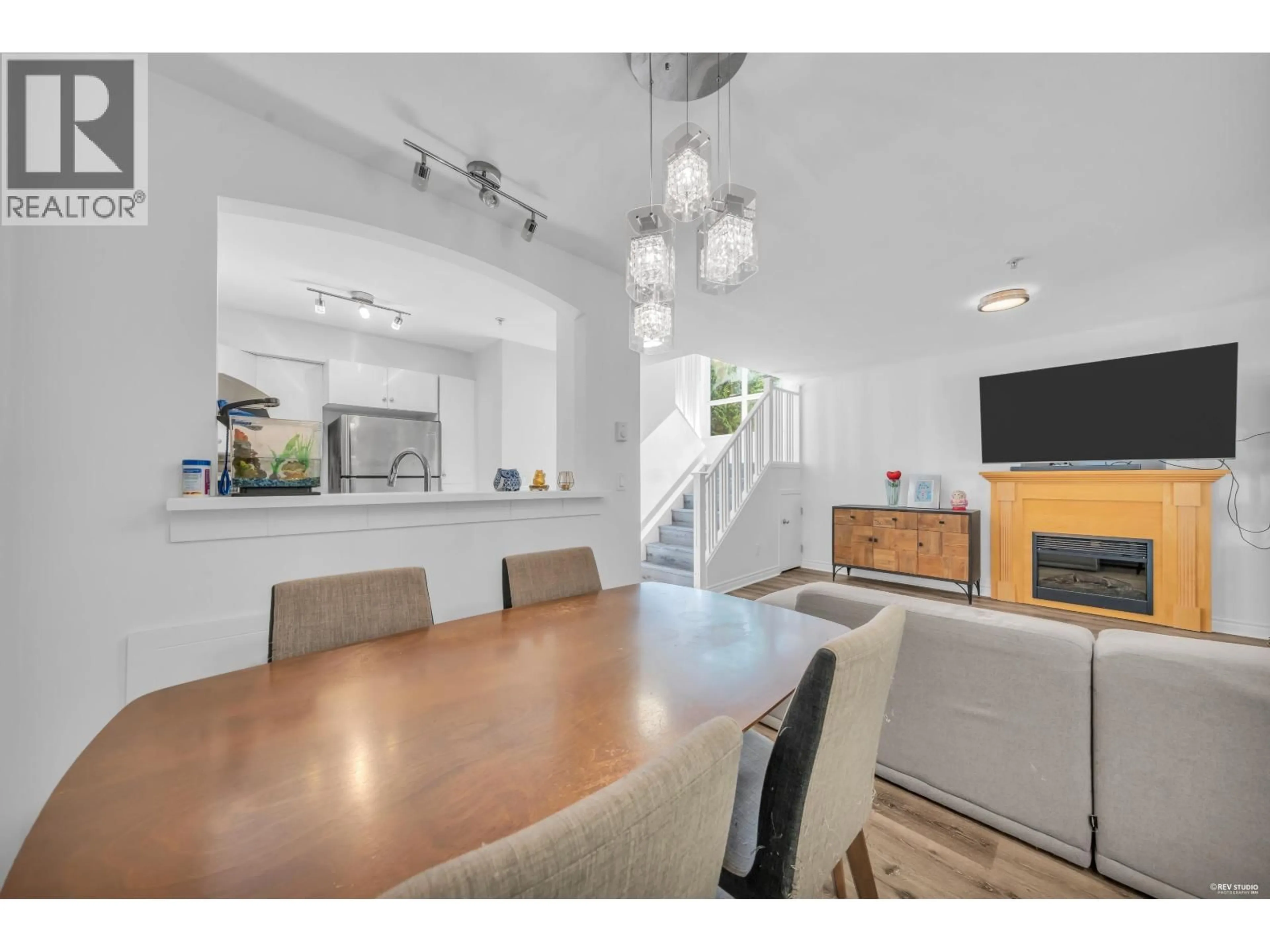 Open concept kitchen, unknown for 10 - 7128 STRIDE AVENUE, Burnaby British Columbia V3N1T5