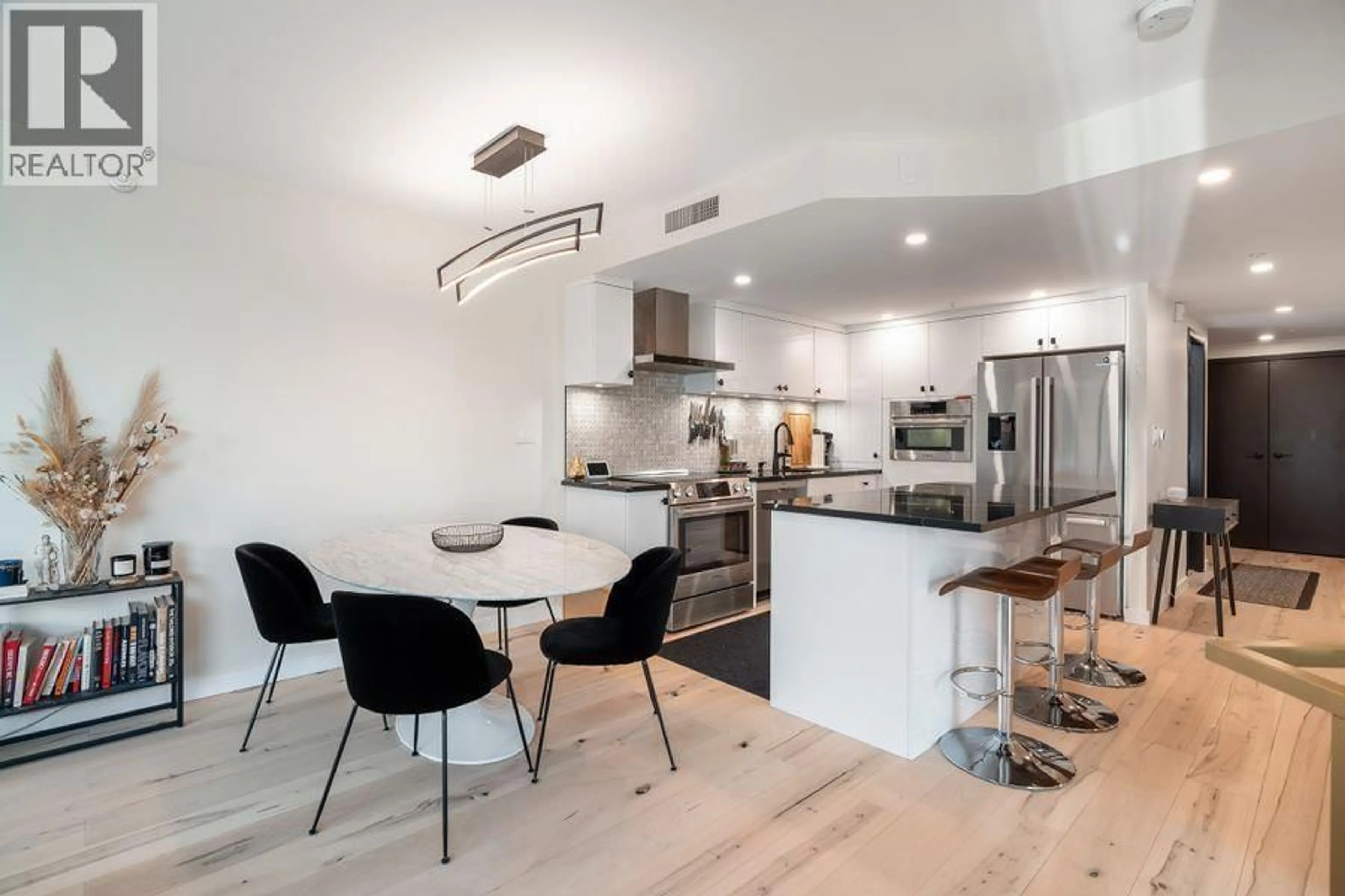 Open concept kitchen, unknown for 710 - 1050 BURRARD STREET, Vancouver British Columbia V6Z2S3