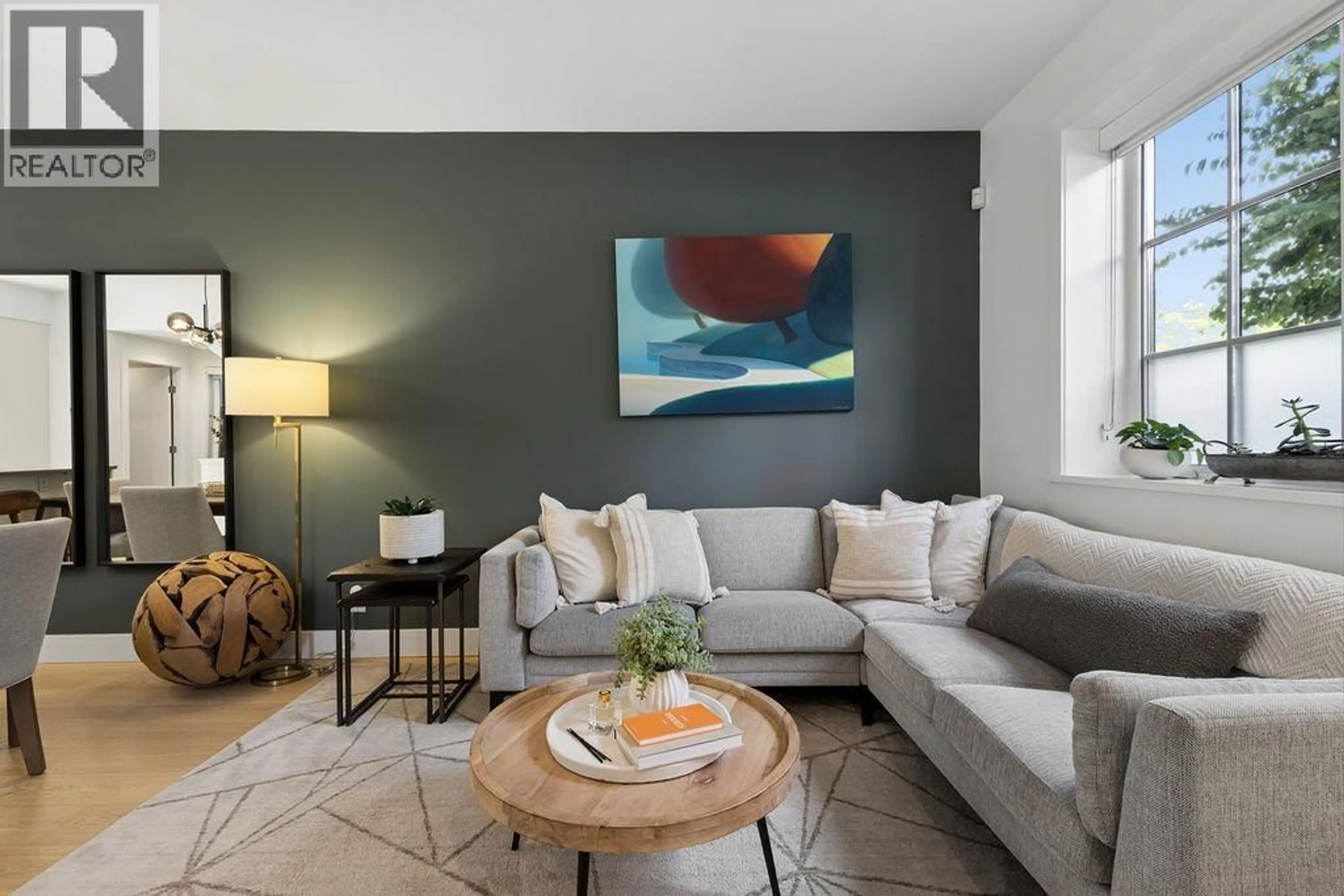 Living room with furniture, unknown for 12 - 1133 RIDGEWOOD DRIVE, North Vancouver British Columbia V7R0A4