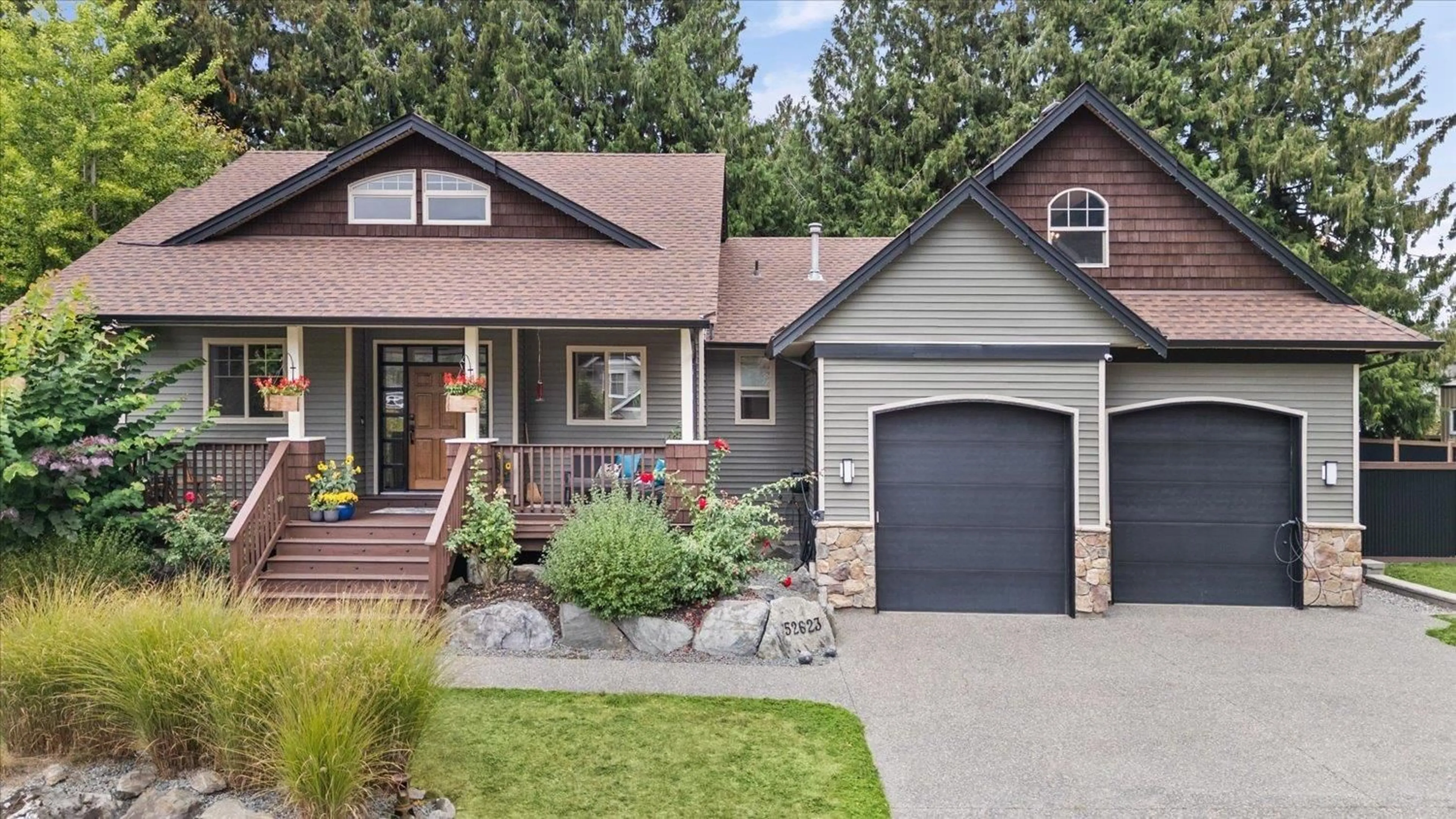Home with vinyl exterior material, street for 52623 WOODGROVE PLACE, Rosedale British Columbia V0X1X1