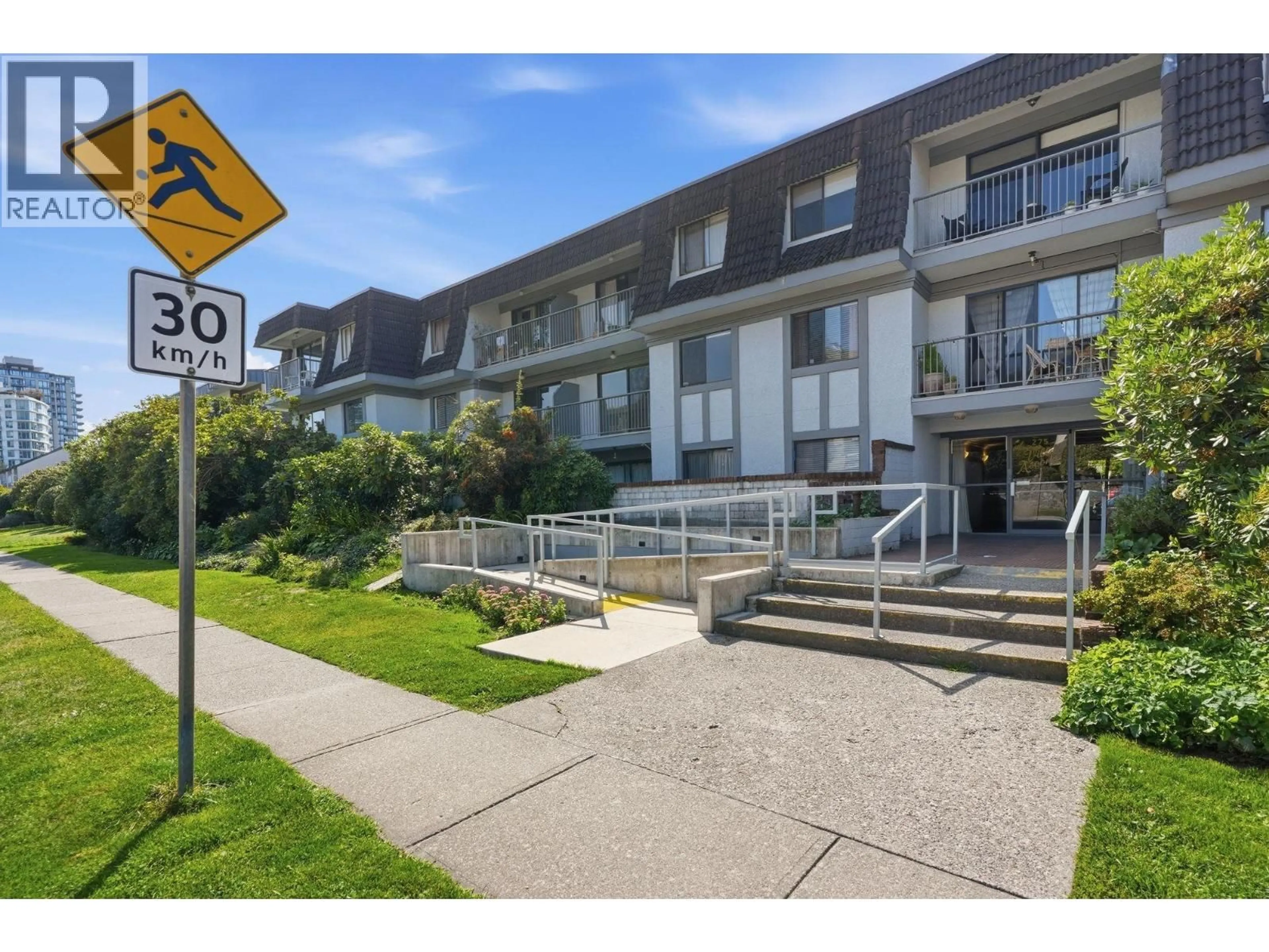 Unknown for 305 - 275 2ND STREET, North Vancouver British Columbia V7M1C9