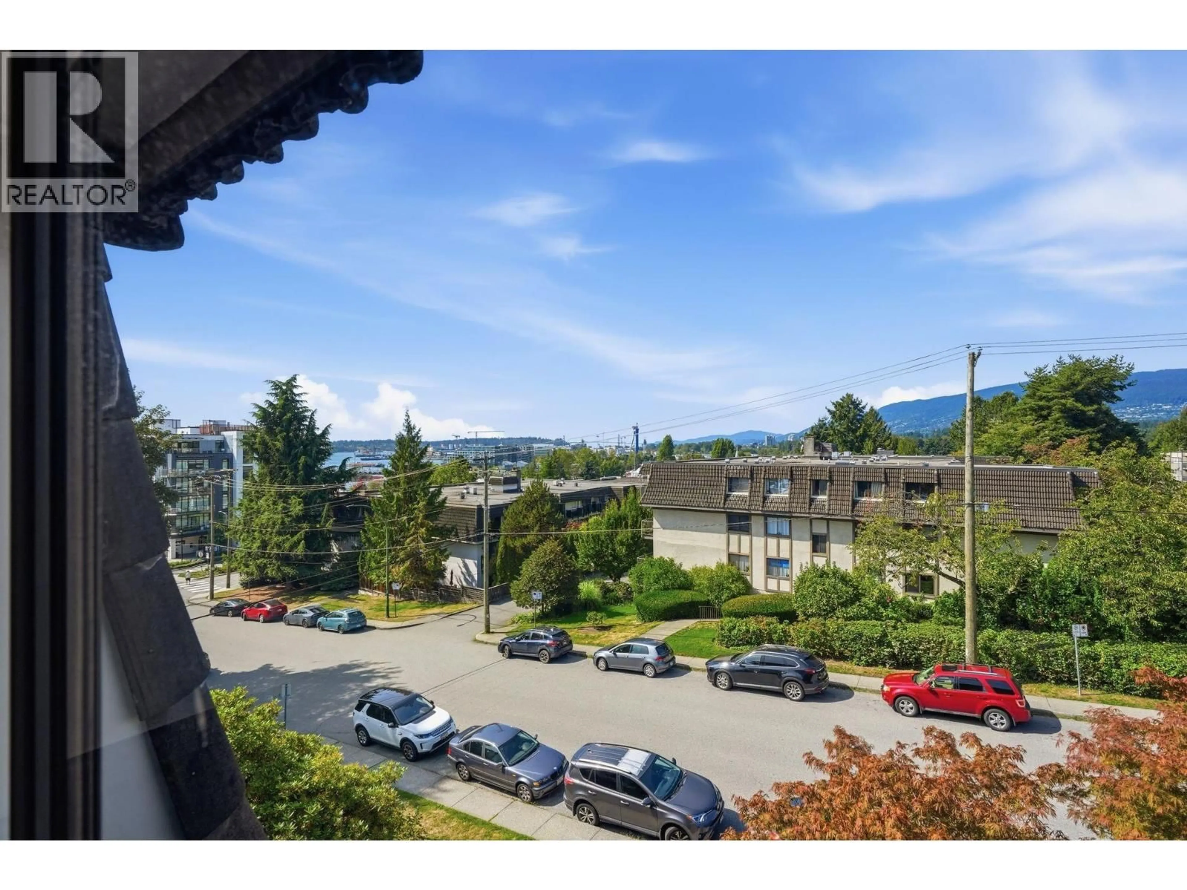 A pic from outside/outdoor area/front of a property/back of a property/a pic from drone, mountain view for 305 - 275 2ND STREET, North Vancouver British Columbia V7M1C9