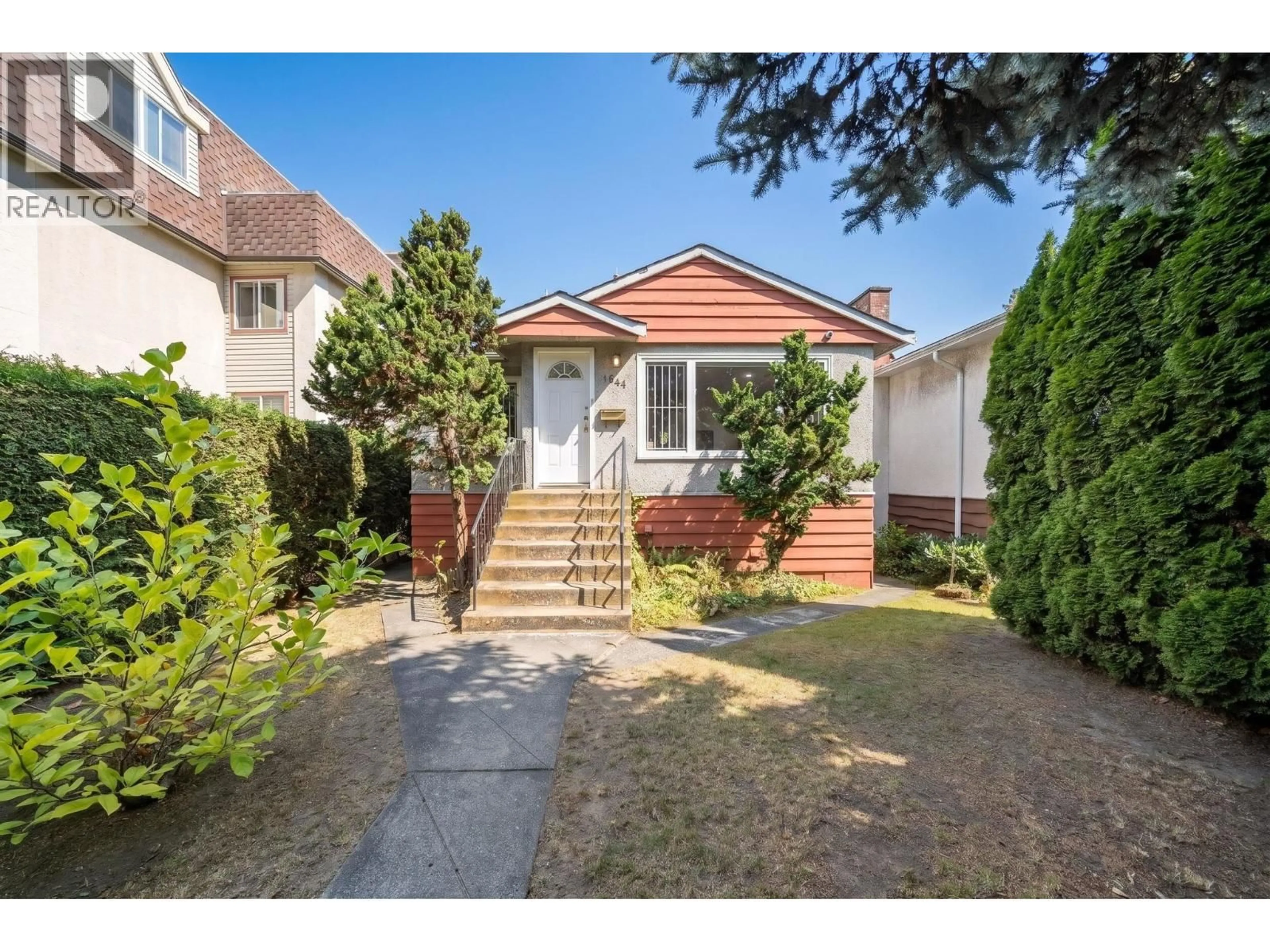 A pic from outside/outdoor area/front of a property/back of a property/a pic from drone, street for 1534 71ST AVENUE, Vancouver British Columbia V6P3C1