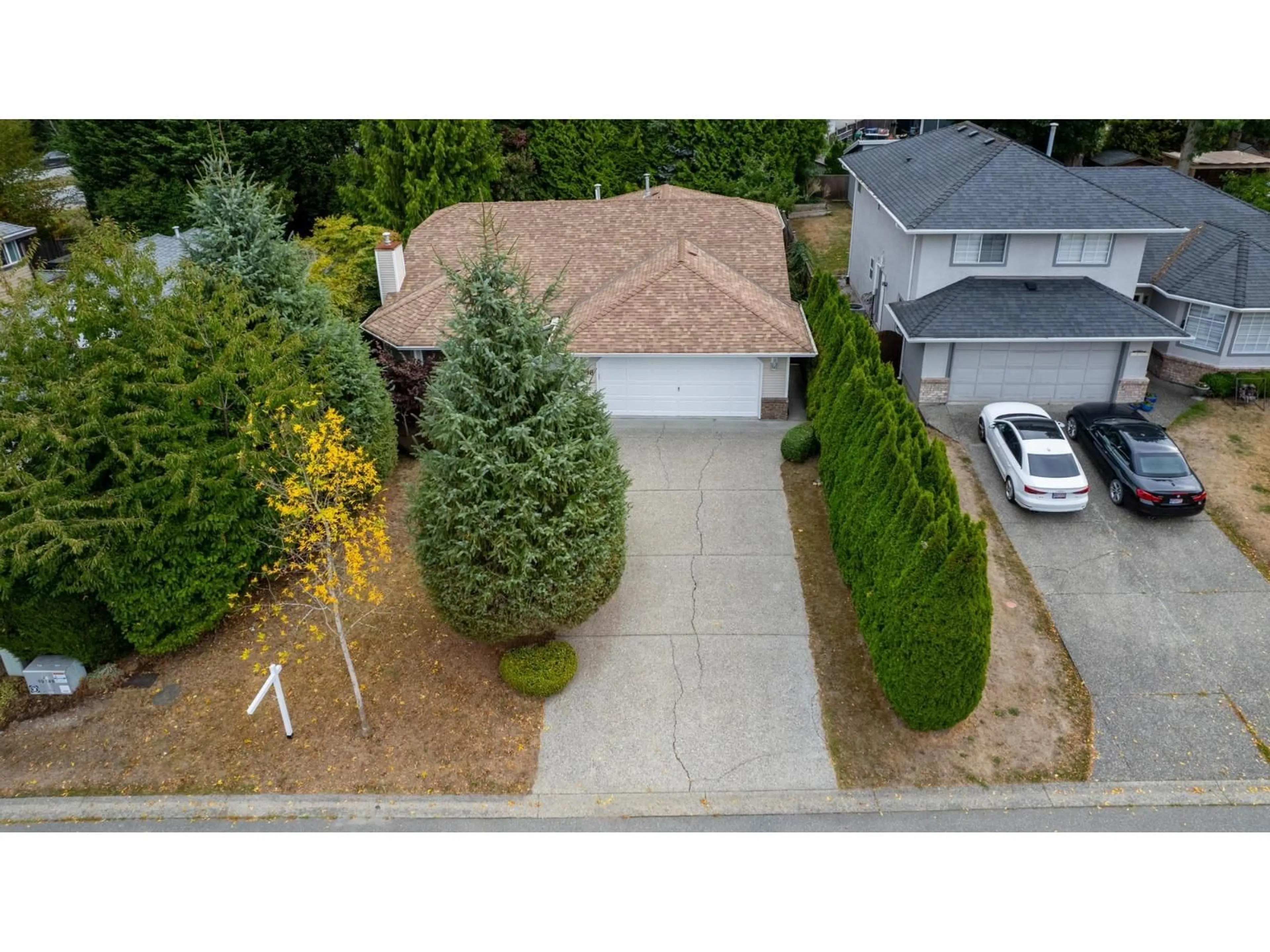 A pic from outside/outdoor area/front of a property/back of a property/a pic from drone, street for 2888 153A STREET, Surrey British Columbia V4P1G5