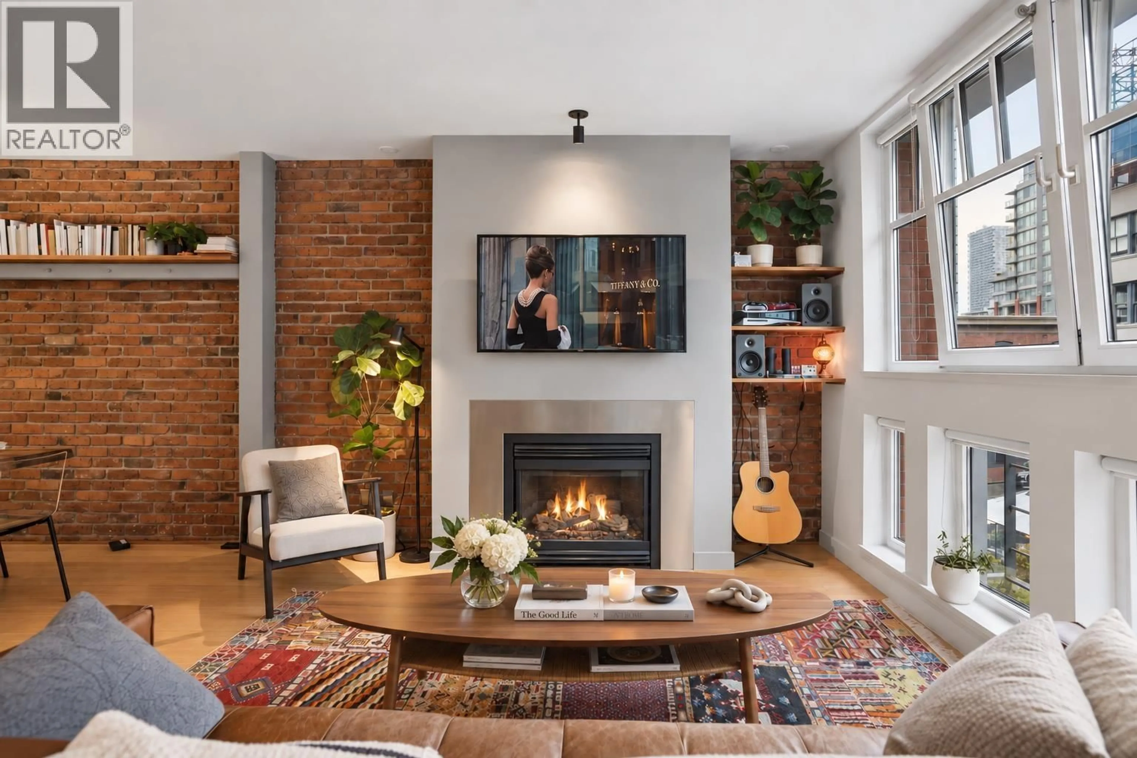 Living room with furniture, unknown for 401 - 1072 HAMILTON STREET, Vancouver British Columbia V6B2R9