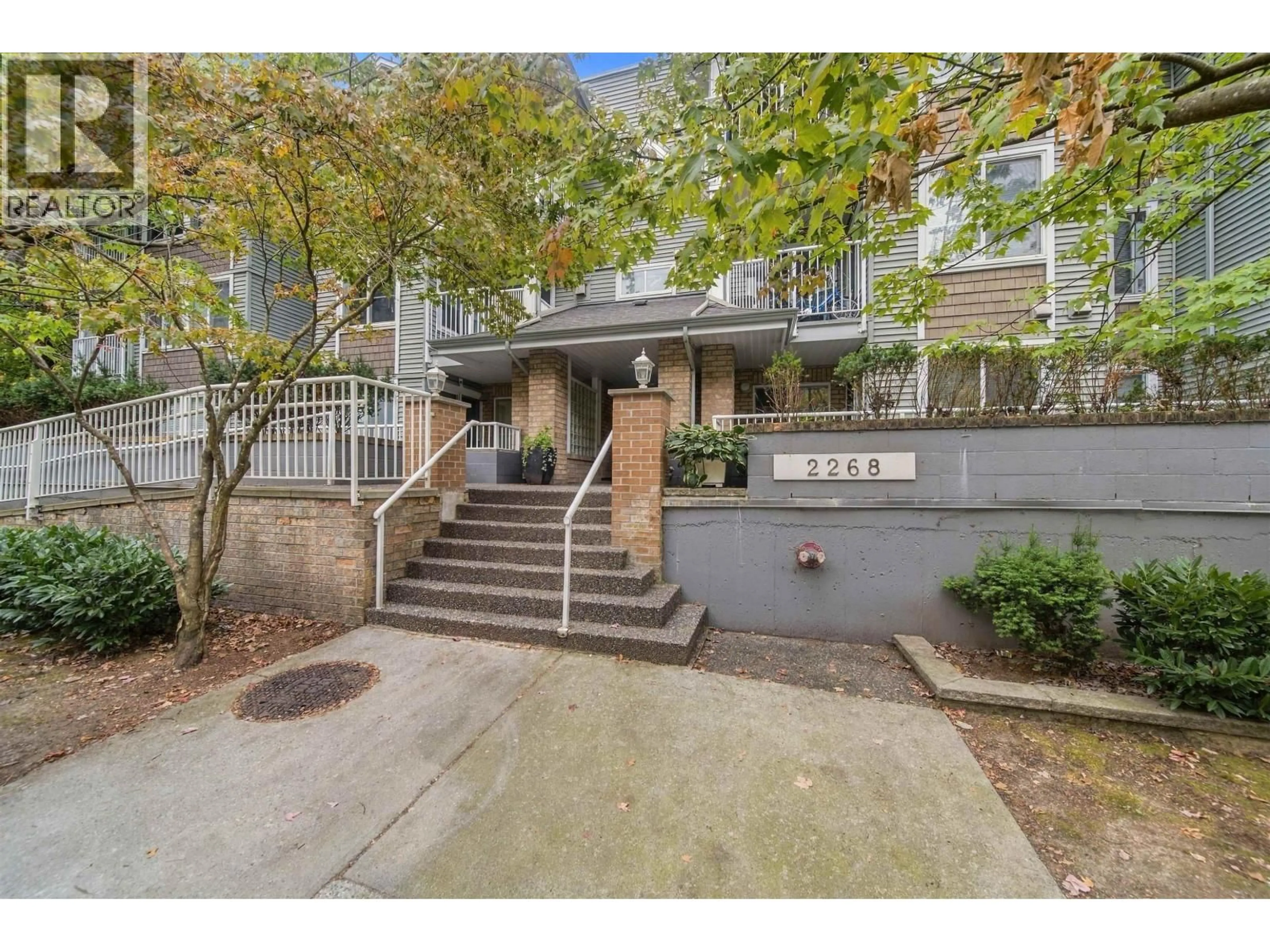 Indoor foyer for 106 - 2268 WELCHER AVENUE, Port Coquitlam British Columbia V3C1X4