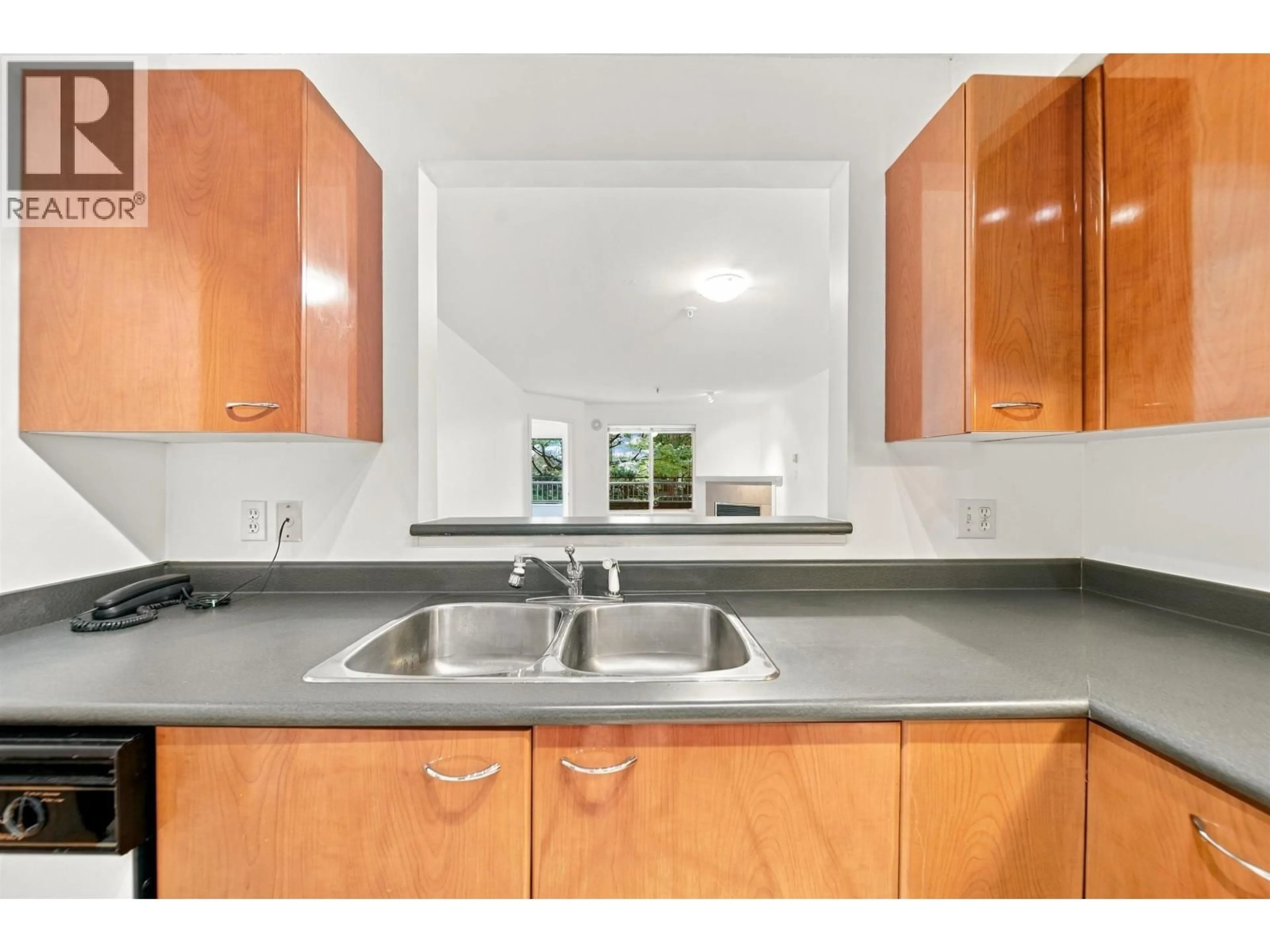 Standard kitchen, ceramic/tile floor for 106 - 2268 WELCHER AVENUE, Port Coquitlam British Columbia V3C1X4