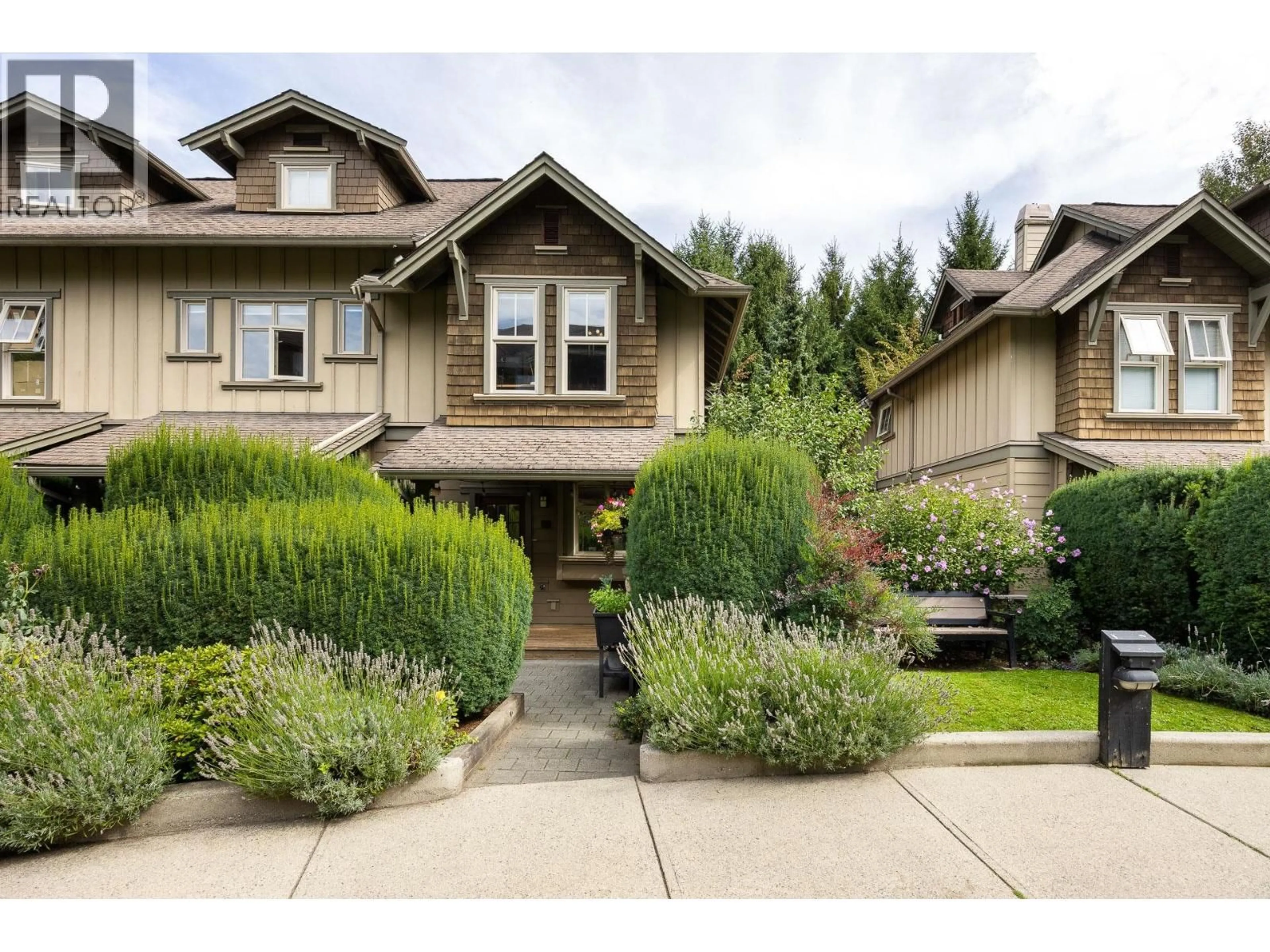 Unknown for 237 - 18 JACK MAHONY PLACE, New Westminster British Columbia V3L5V8