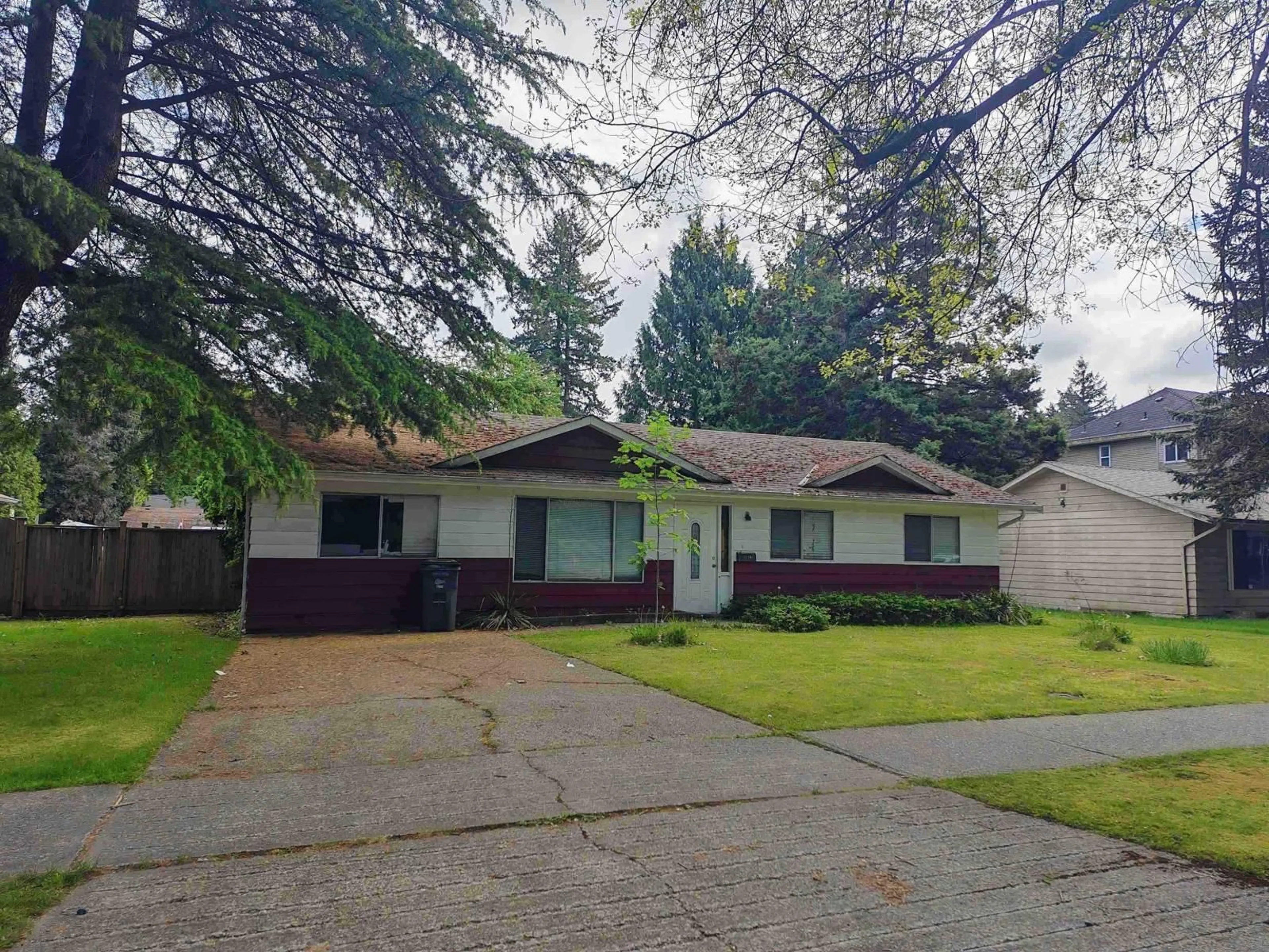 Unknown for 10256 143A STREET, Surrey British Columbia V3T5A9