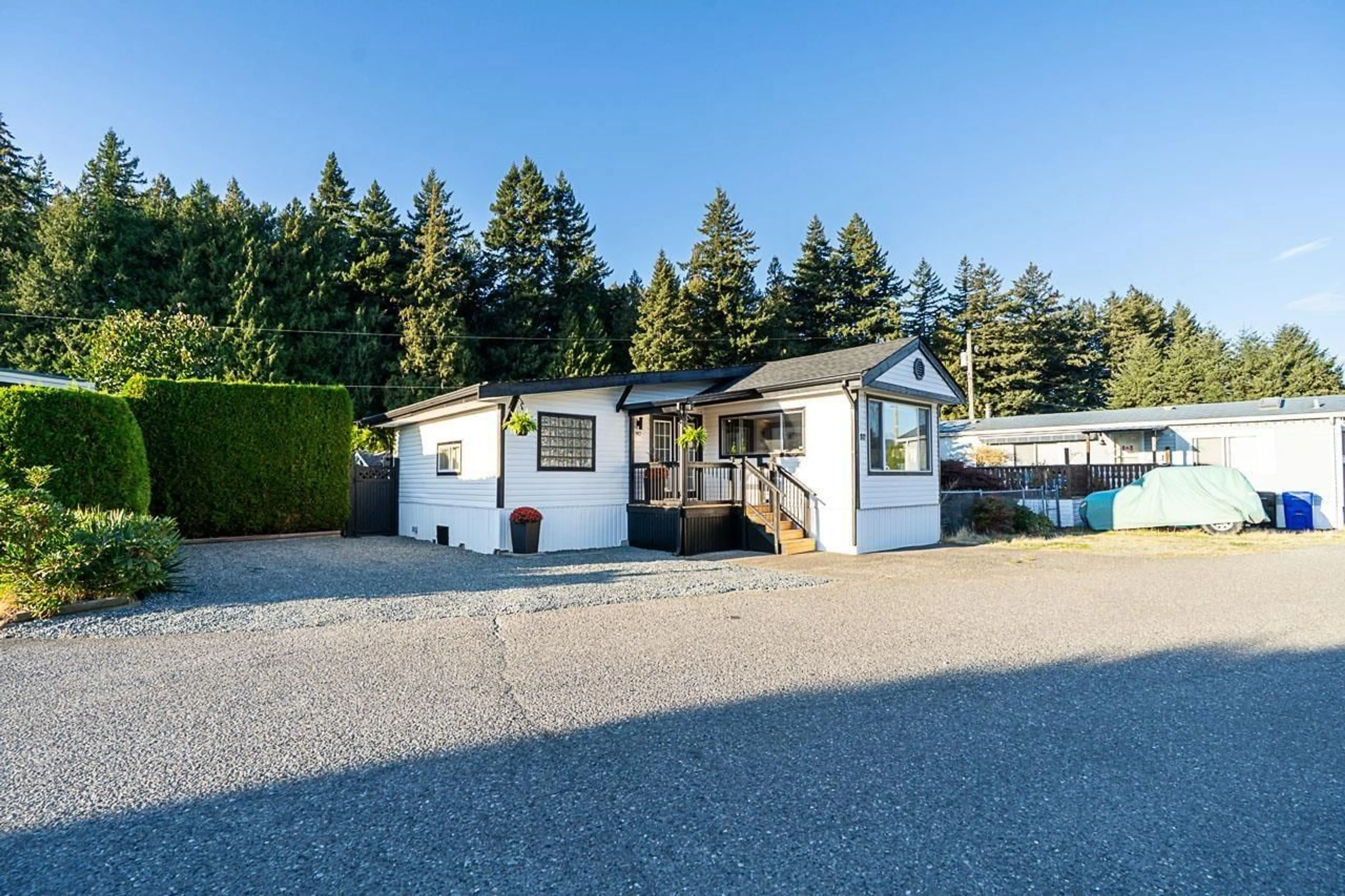 Home with vinyl exterior material, street for 80 - 5742 UNSWORTH ROAD, Chilliwack British Columbia V2R3A2