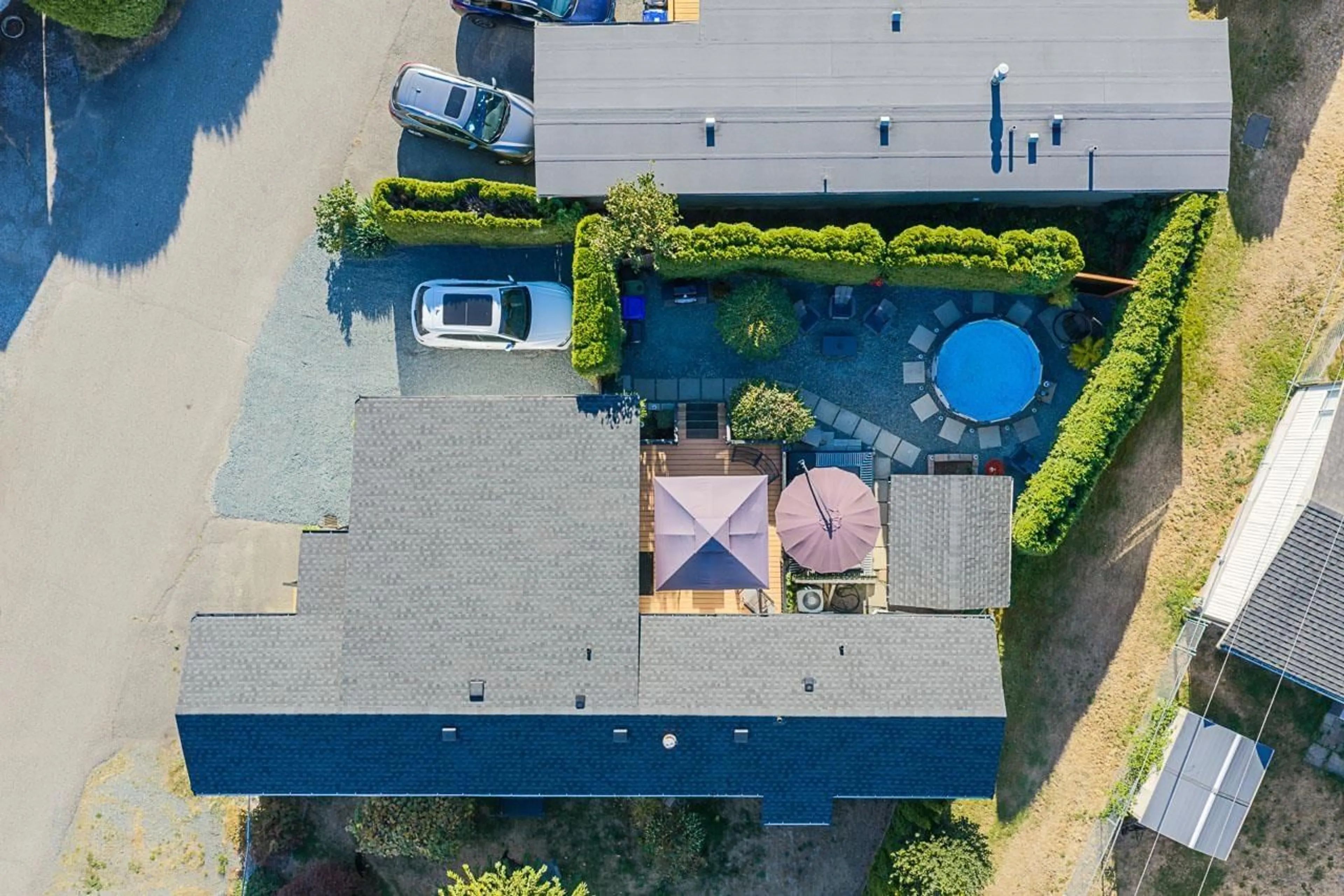 A pic from outside/outdoor area/front of a property/back of a property/a pic from drone, street for 80 - 5742 UNSWORTH ROAD, Chilliwack British Columbia V2R3A2