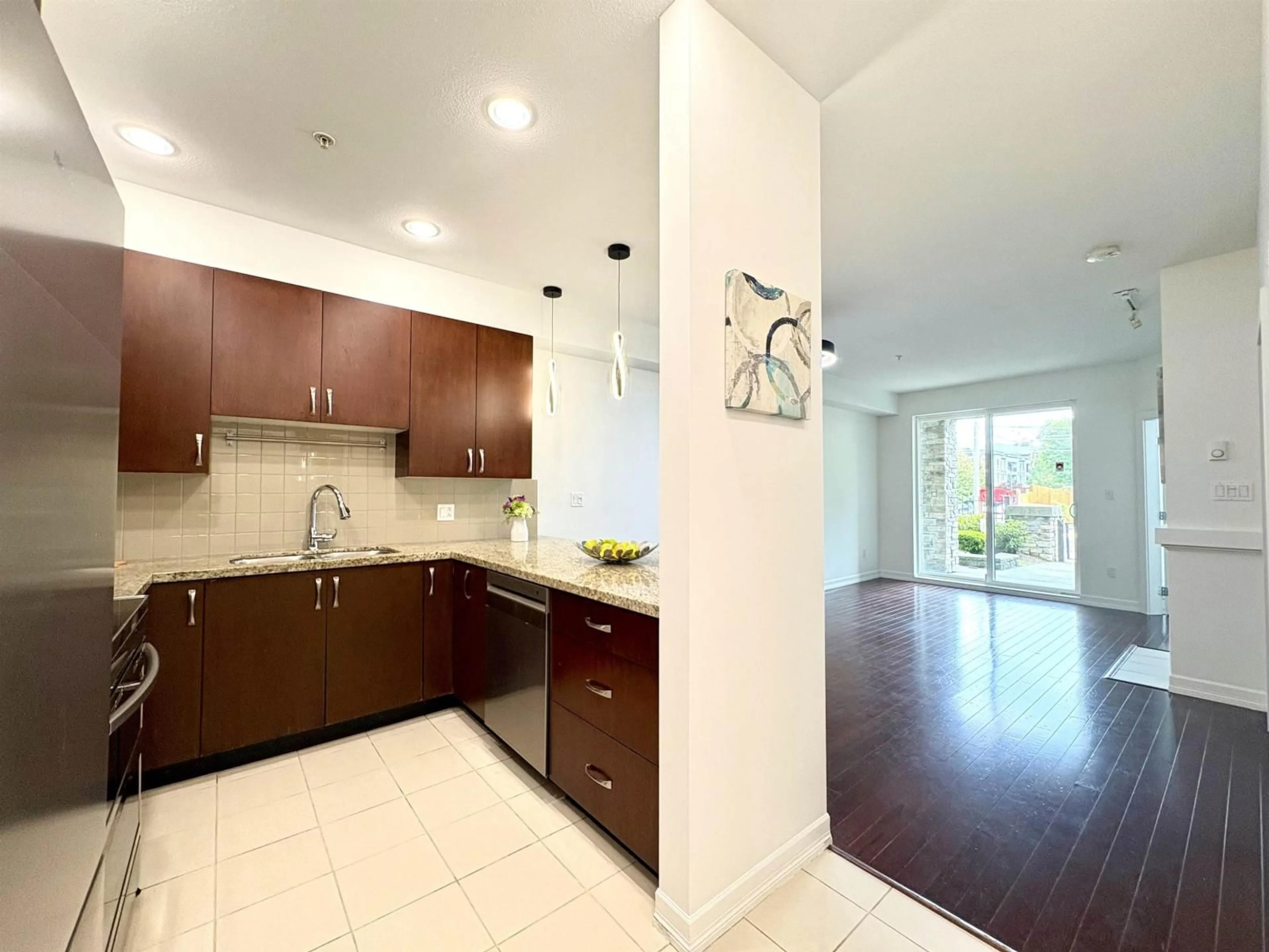 Open concept kitchen, ceramic/tile floor for 112 - 10237 133 STREET, Surrey British Columbia V3T0C6