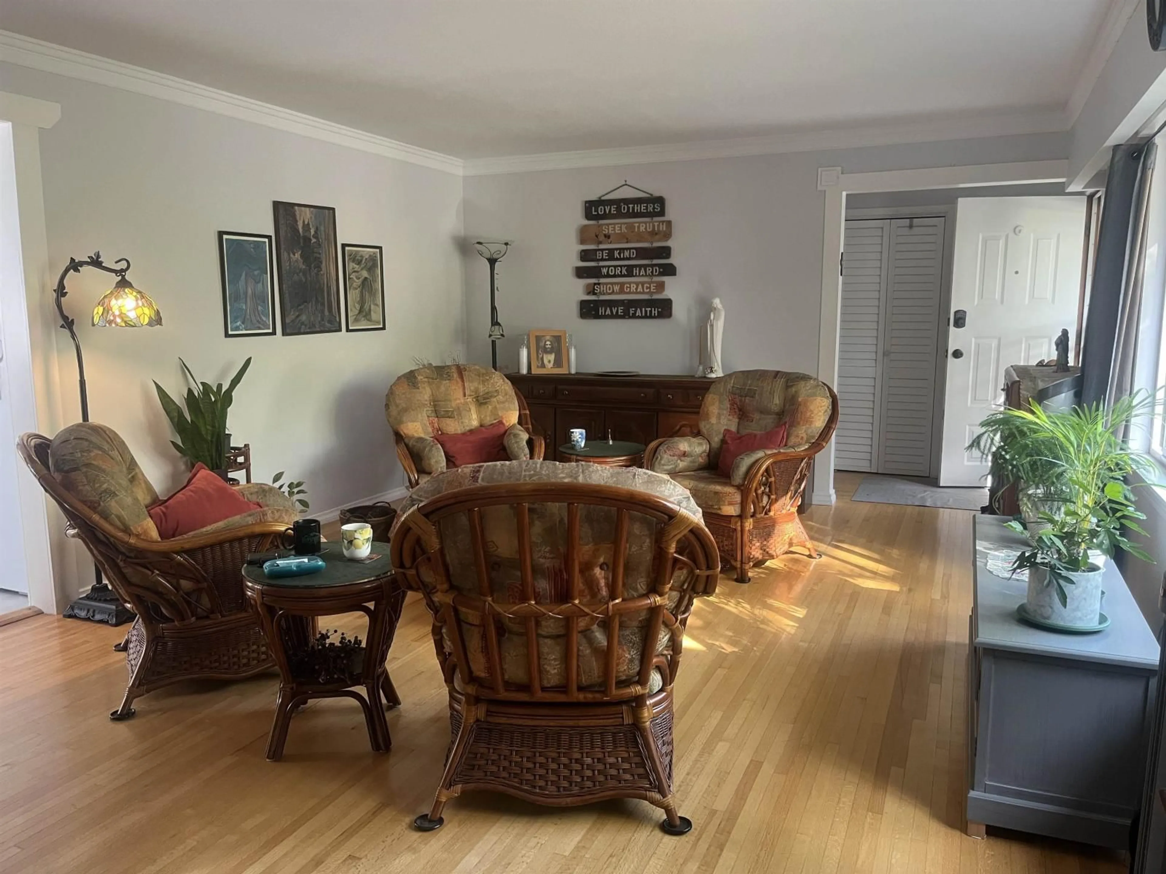 Living room with furniture, unknown for 533 RUPERT STREET, Hope British Columbia V0X1L0