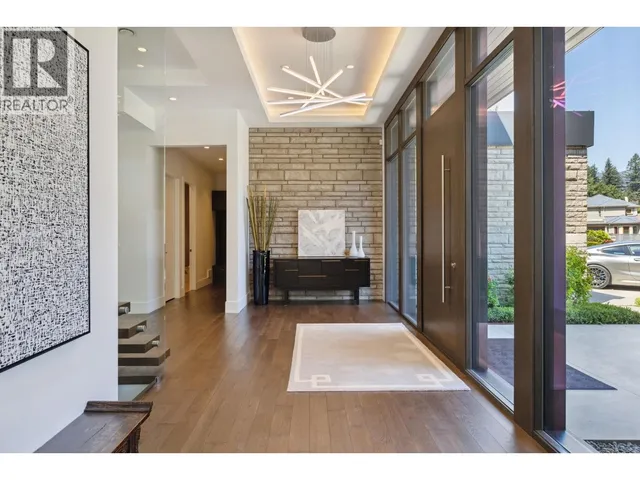 983 TUDOR AVENUE, North Vancouver 5