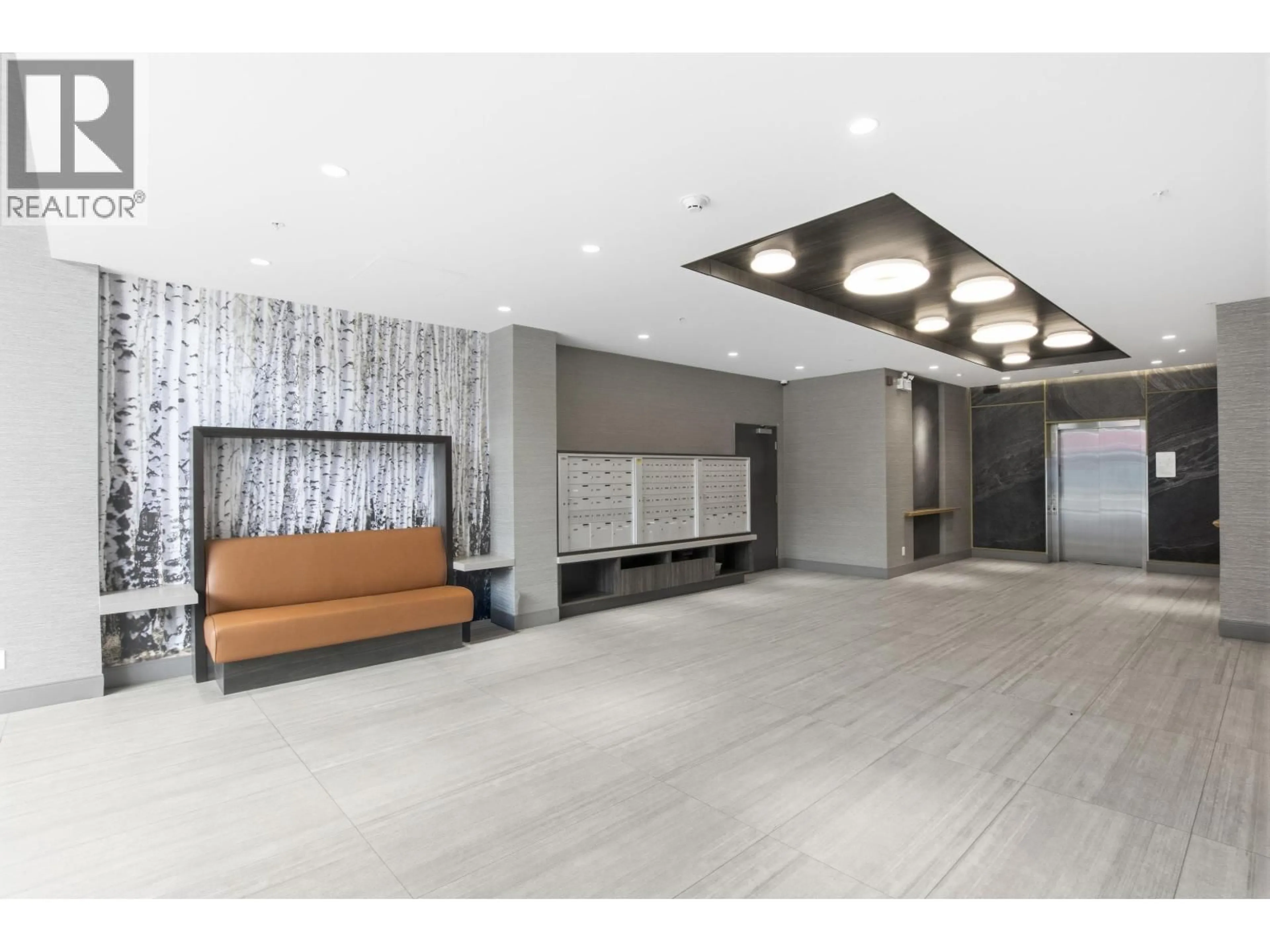 Lobby for 311 - 38033 SECOND AVENUE, Squamish British Columbia V8B0C4