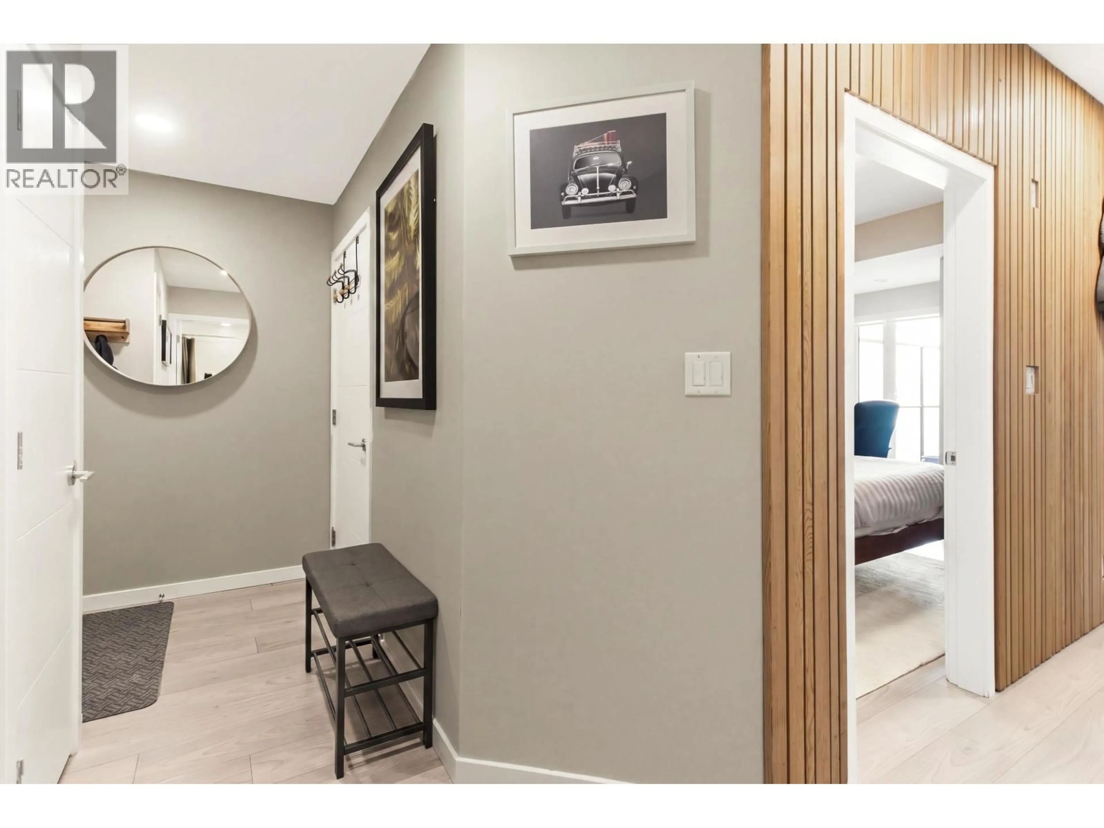 Indoor entryway for 311 - 38033 SECOND AVENUE, Squamish British Columbia V8B0C4