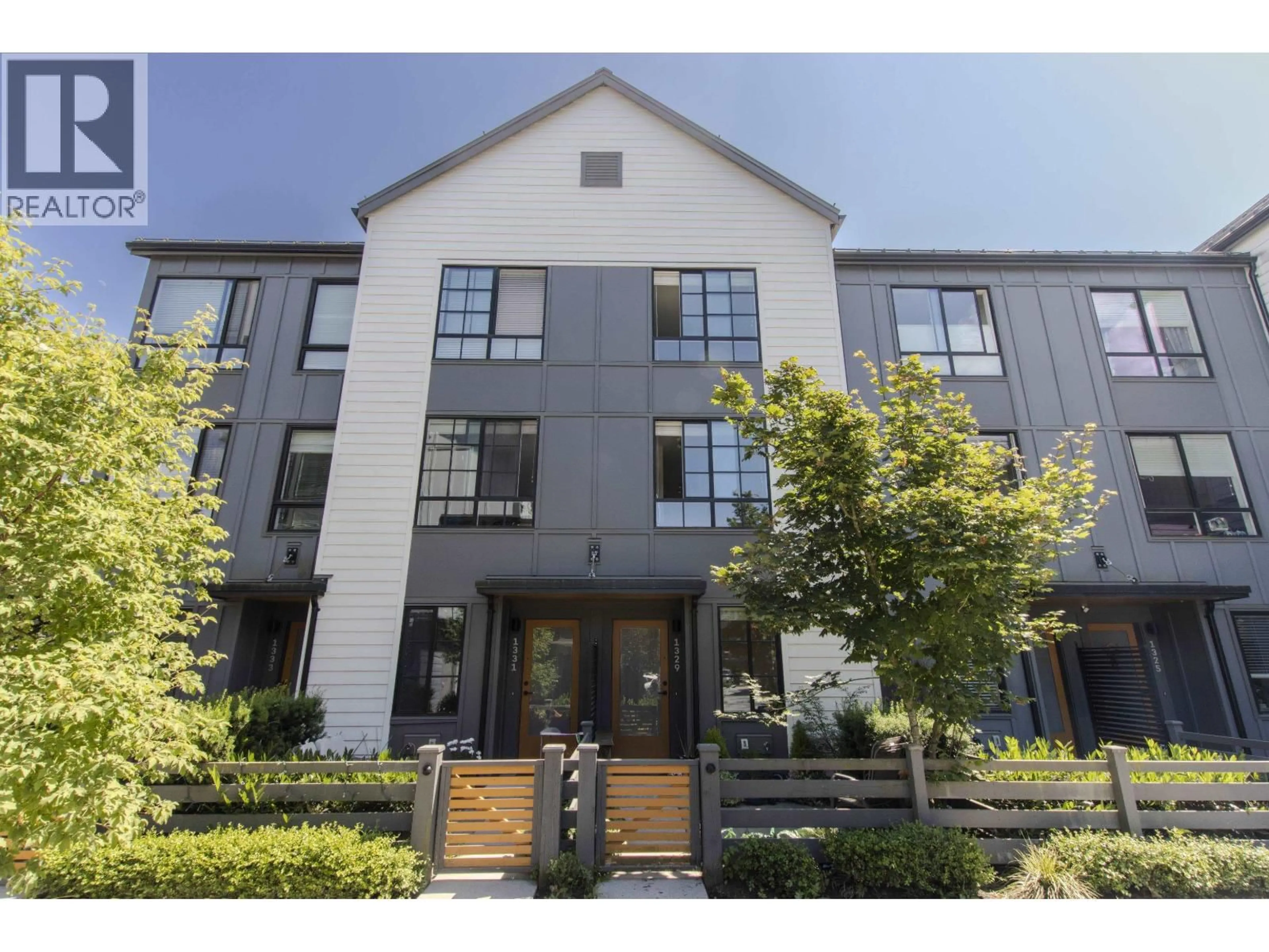 Unknown for 1329 HALYARD PLACE, Squamish British Columbia V8B2A1