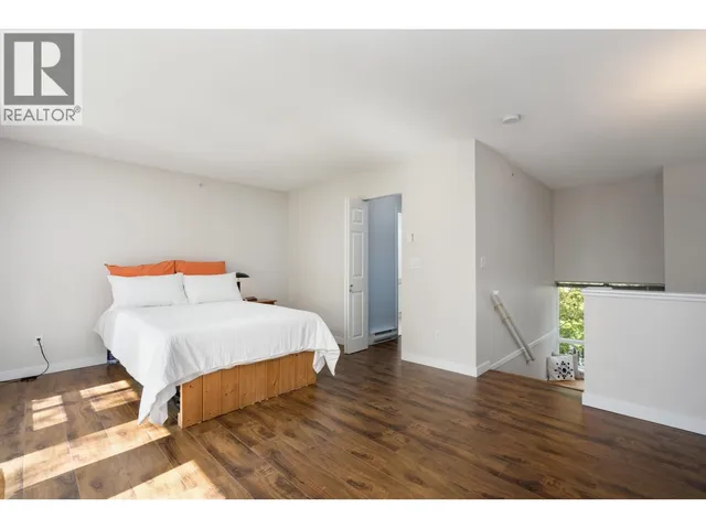 54 - 6577 SOUTHOAKS CRESCENT, Burnaby 2