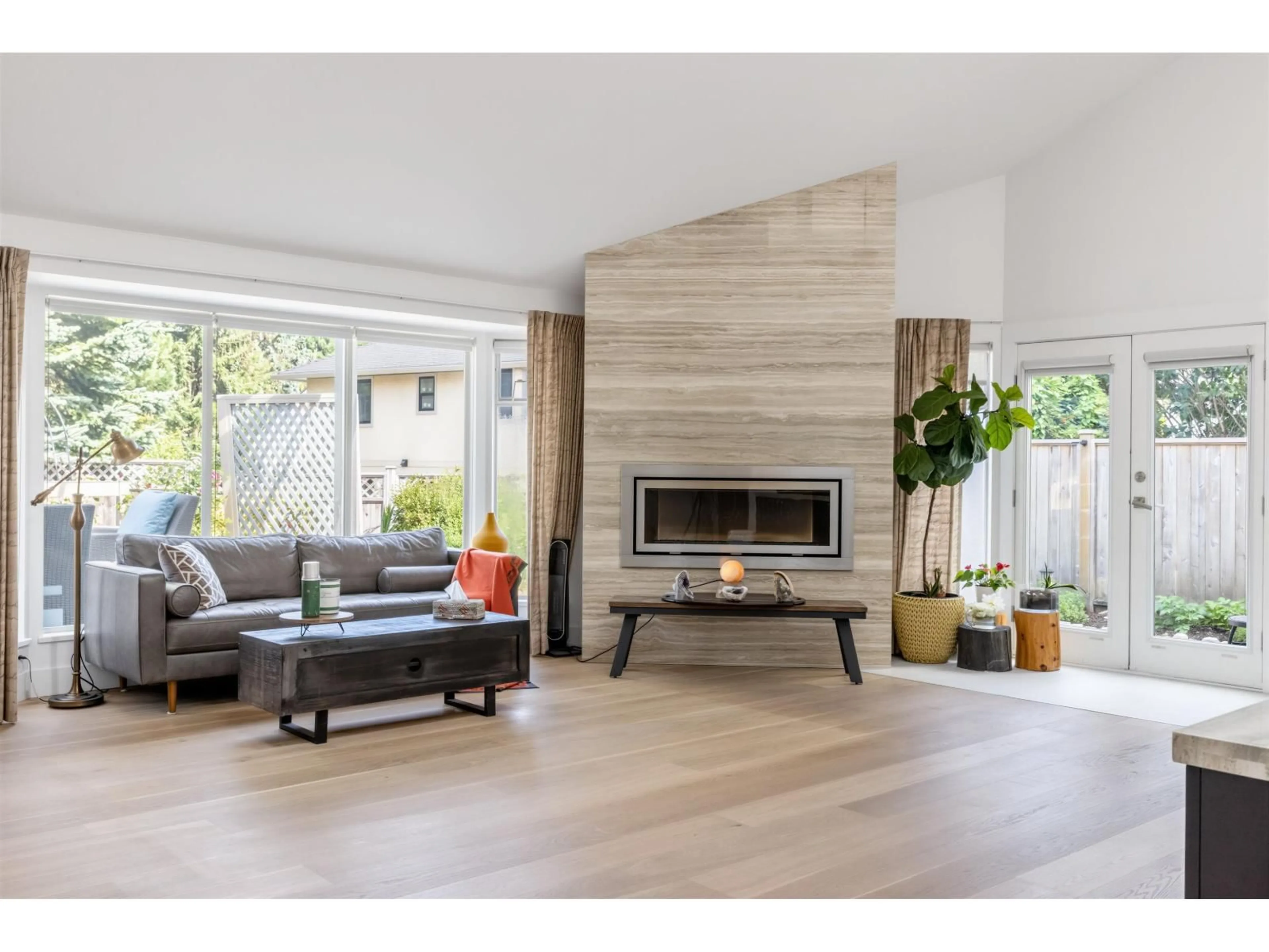 Living room with furniture, wood/laminate floor for 880 164A STREET, Surrey British Columbia V4A9B9