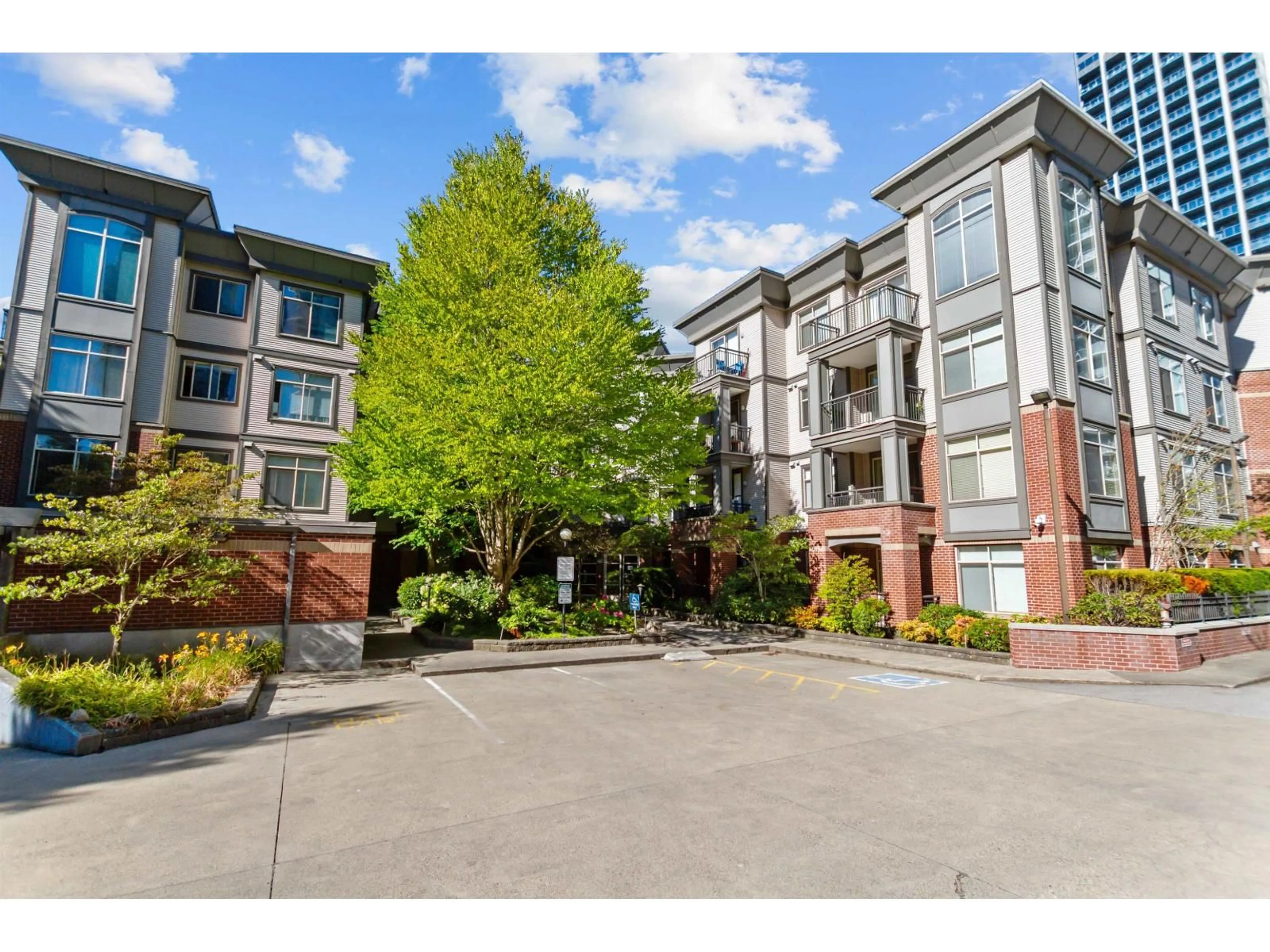 Unknown for 301 - 10499 UNIVERSITY DRIVE, Surrey British Columbia V3T0A4