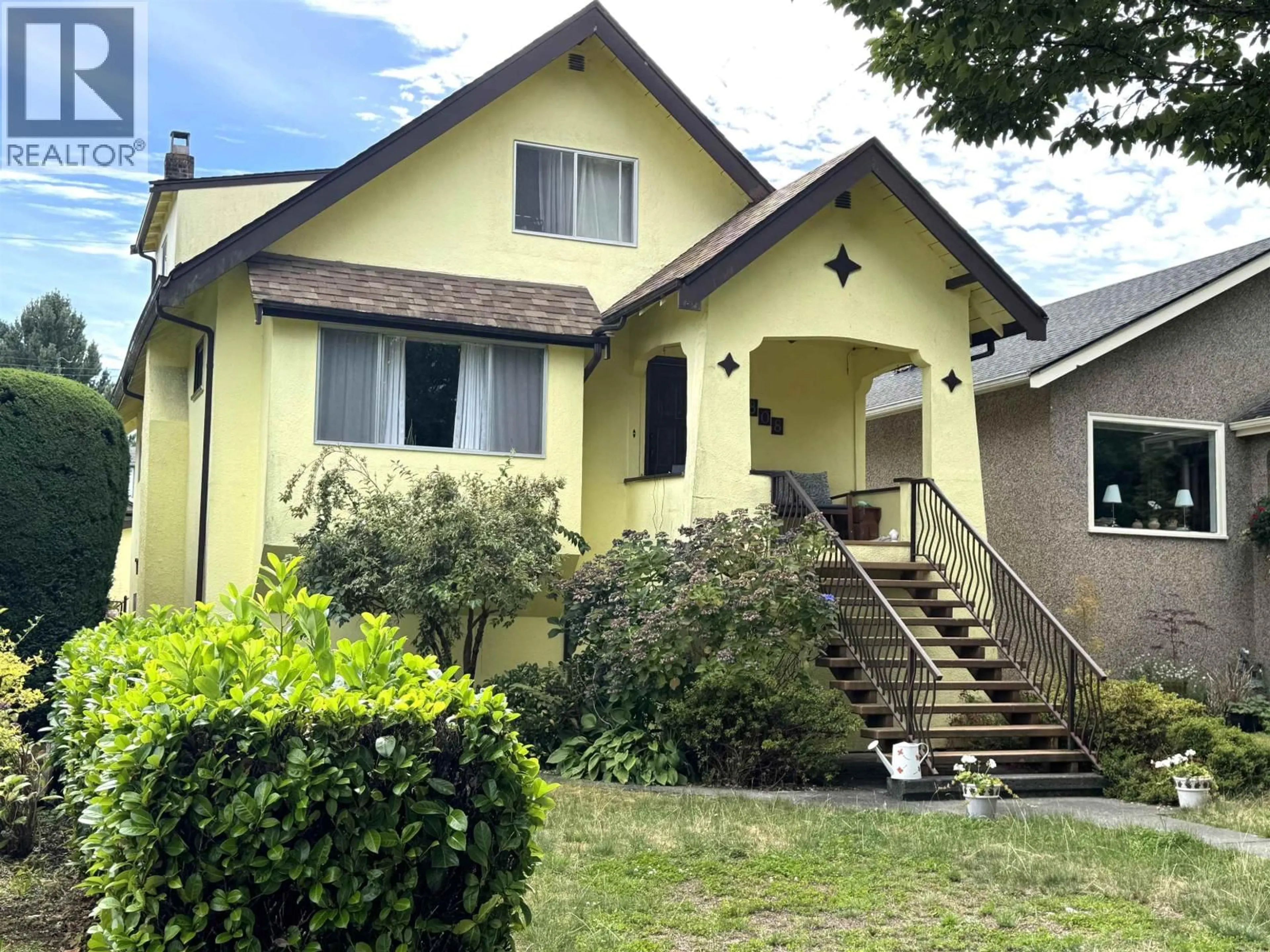 Home with vinyl exterior material, street for 3808 18TH AVENUE, Vancouver British Columbia V6S1B5