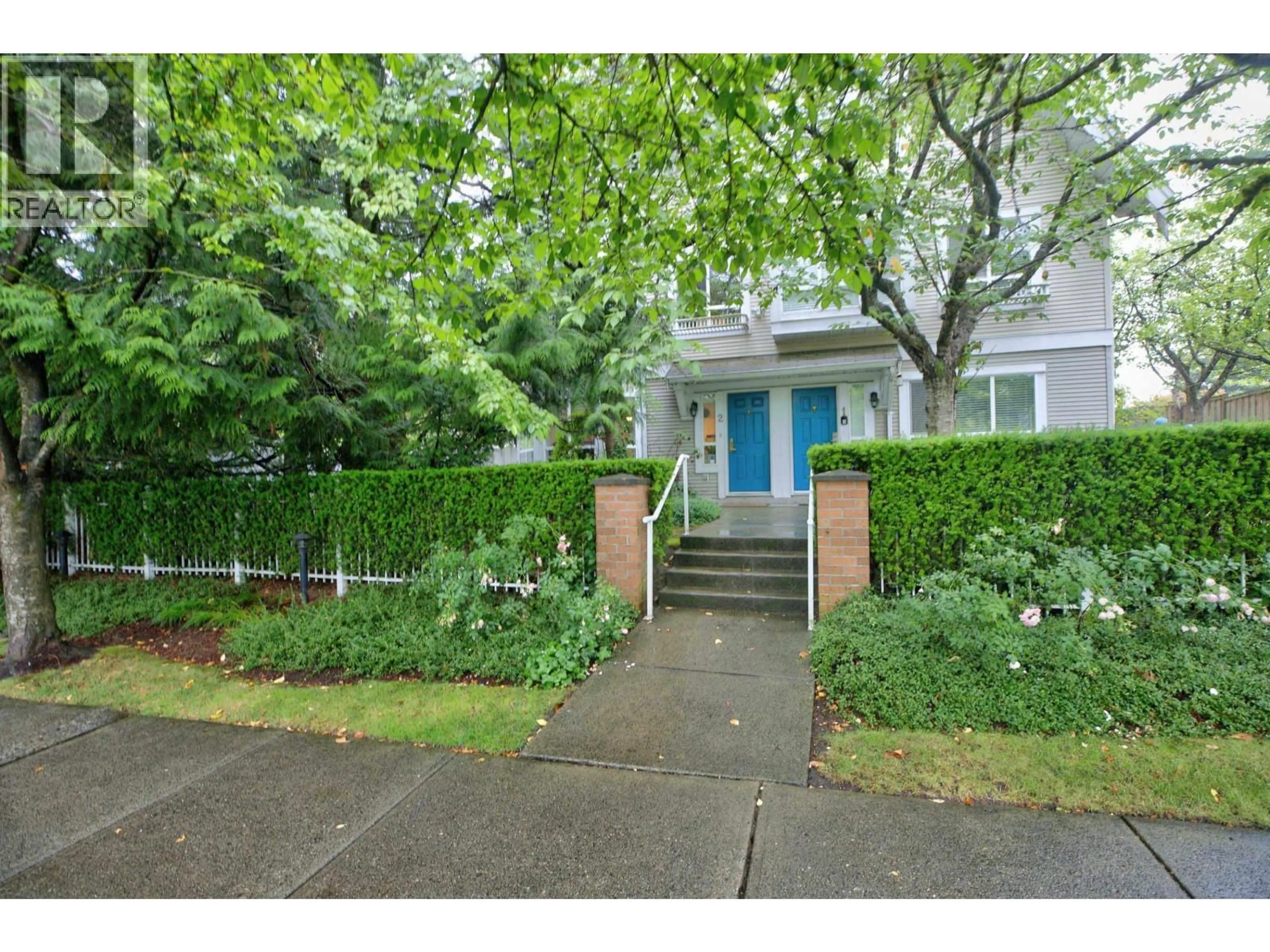 Unknown for 2 - 6577 SOUTHOAKS CRESCENT, Burnaby British Columbia V5E4J9