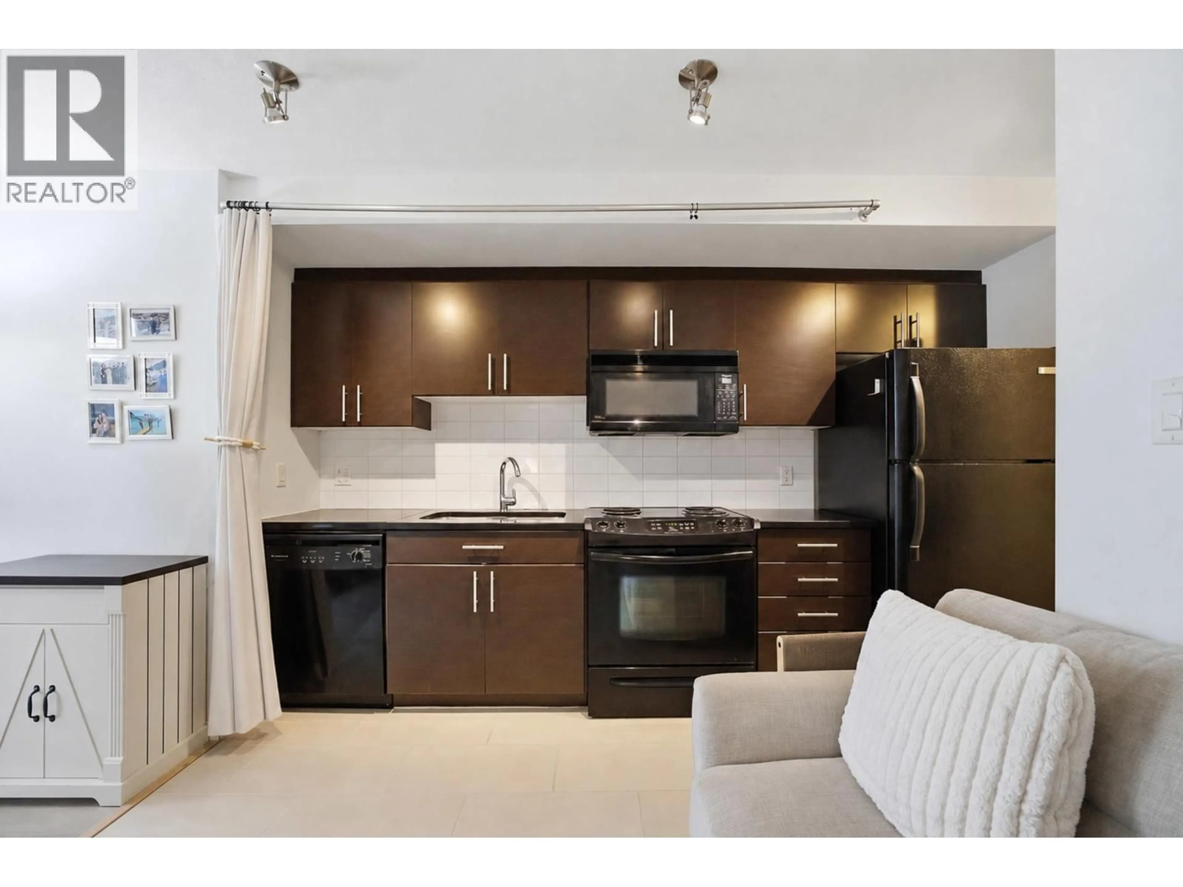 Standard kitchen, unknown for 508 - 575 DELESTRE AVENUE, Coquitlam British Columbia V3K0A6