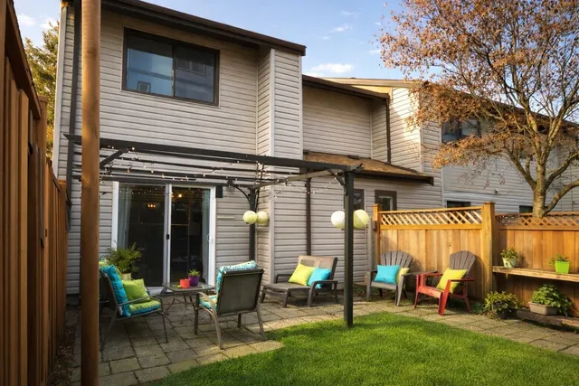 55 - 9955 140 STREET, Surrey 2