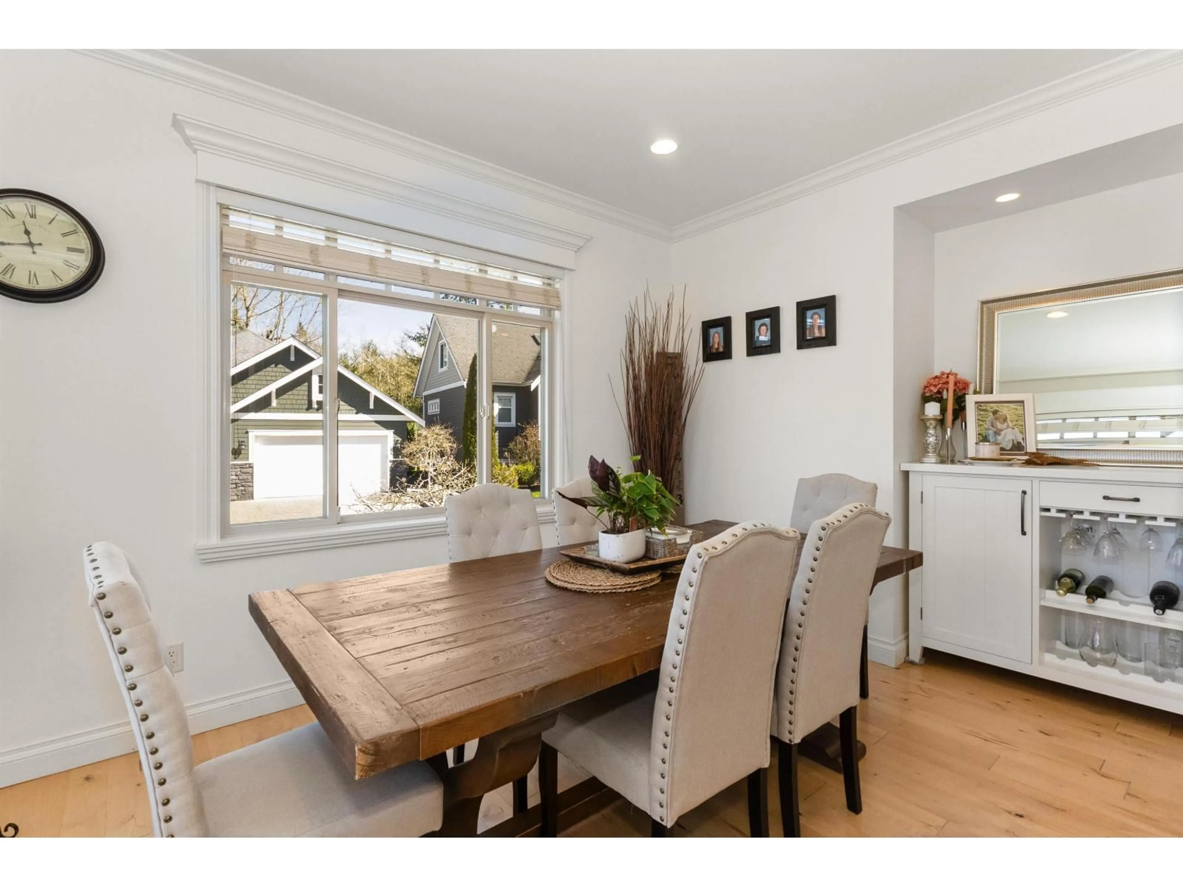 Dining room, wood/laminate floor for 56 - 3800 GOLF COURSE DRIVE, Abbotsford British Columbia V3G0A7